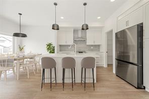 82 Miners Road W
