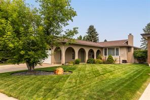 10 Seneca Place W