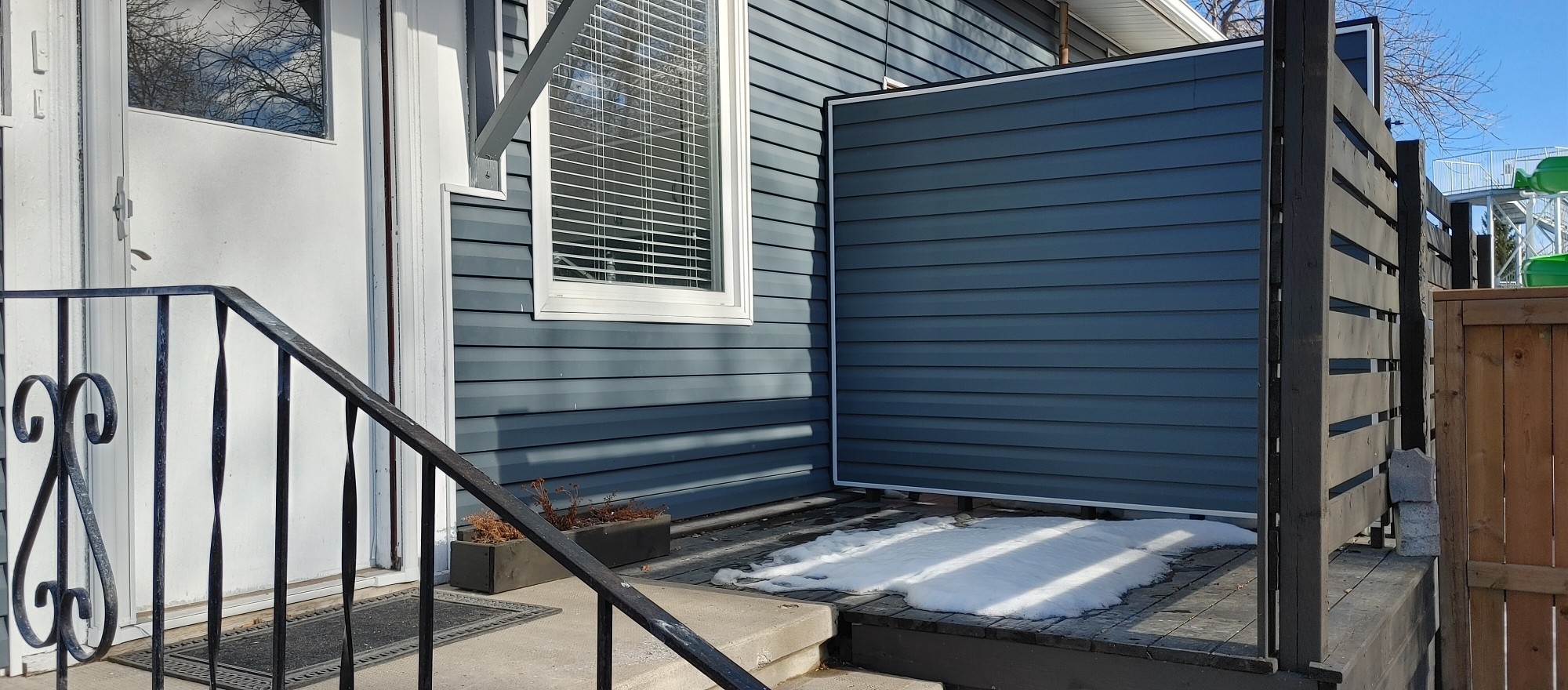 Deck/Balcony Key Image