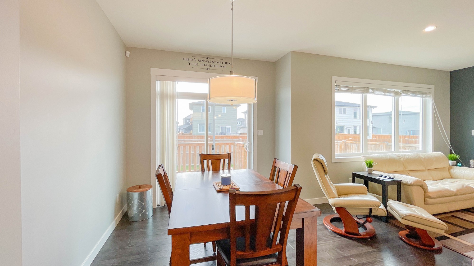 Dining Room Key Image