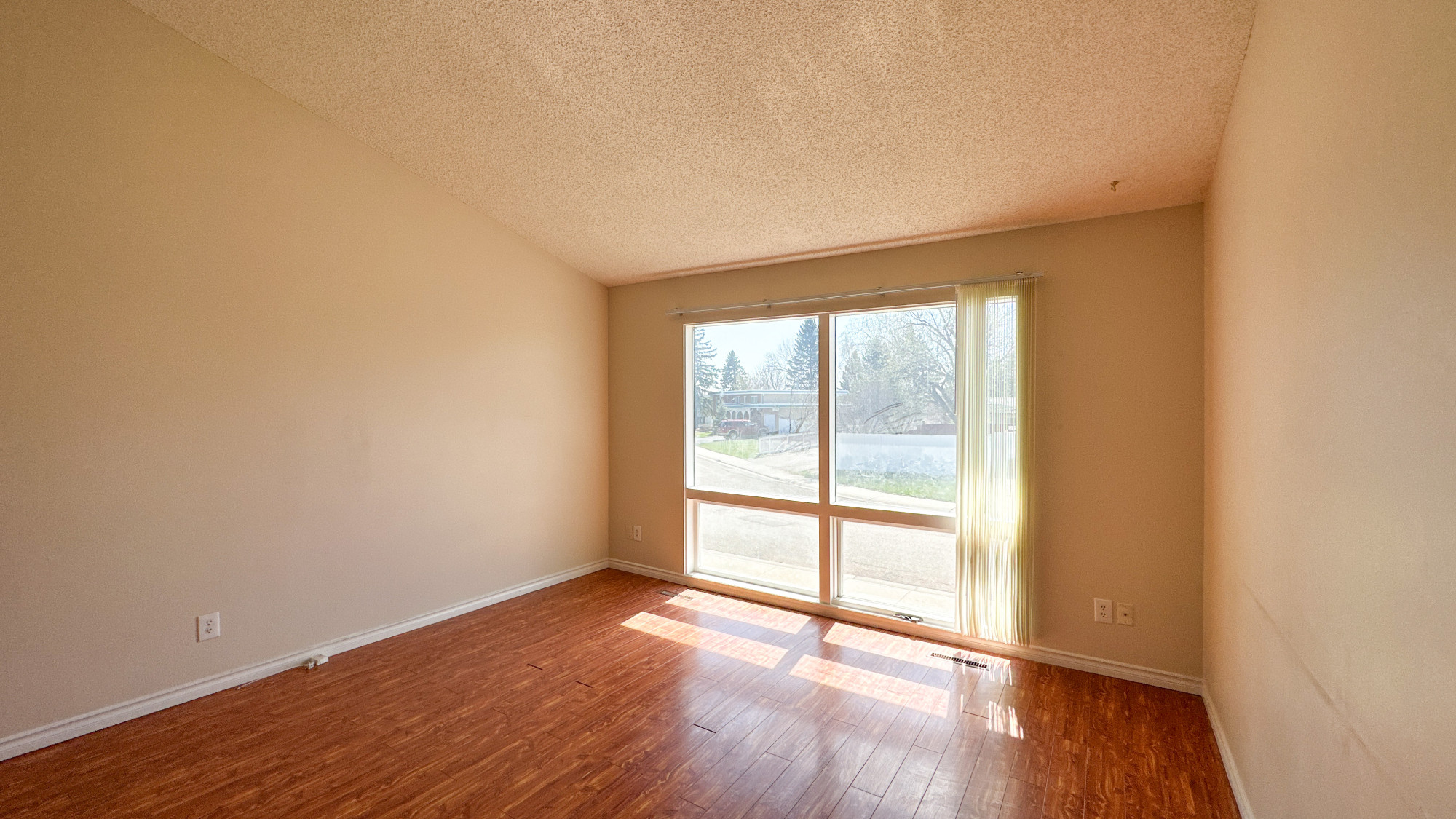 Living Room Key Image