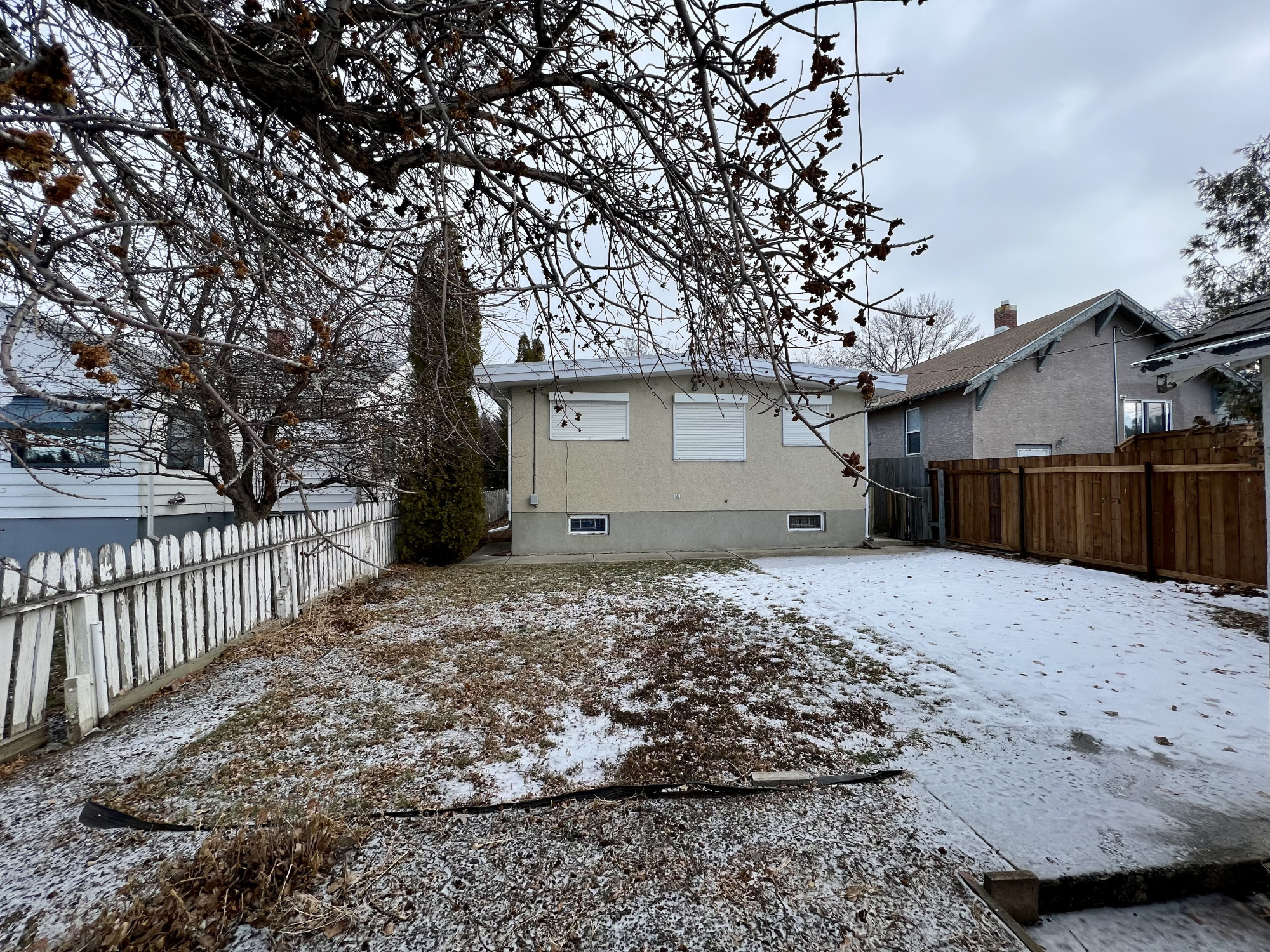 Back Yard Key Image