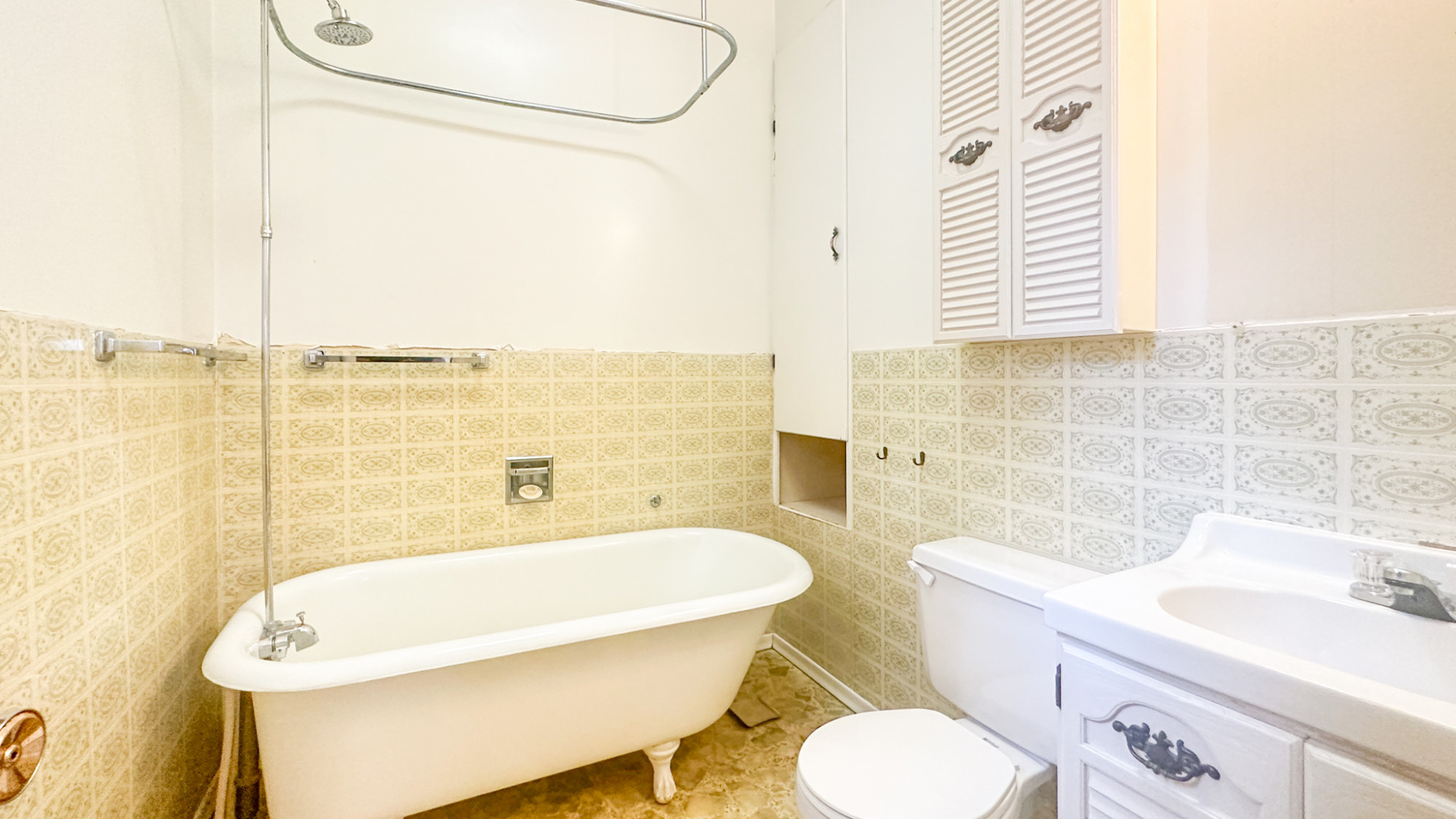3pc Bathroom Key Image