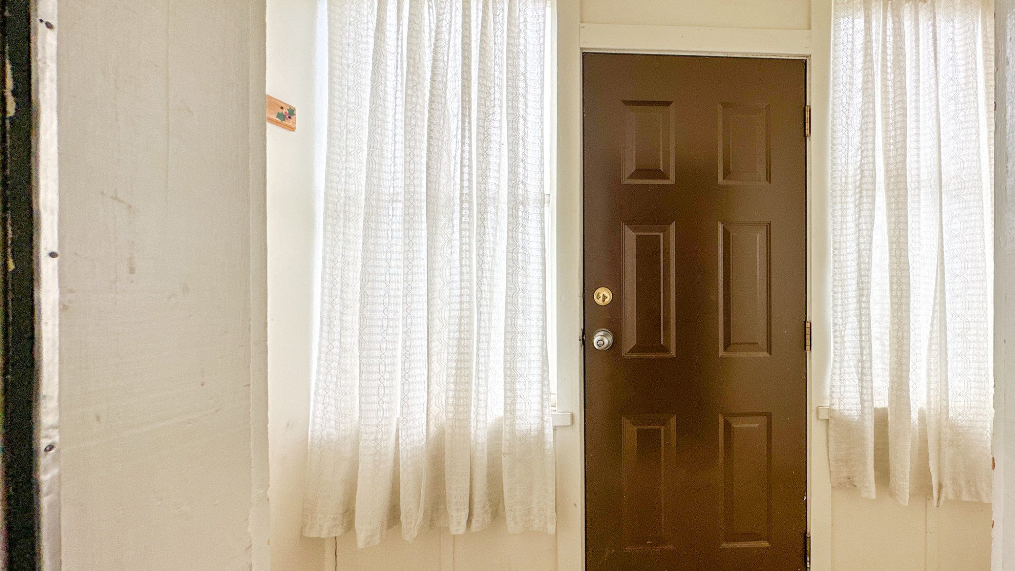 Foyer Key Image