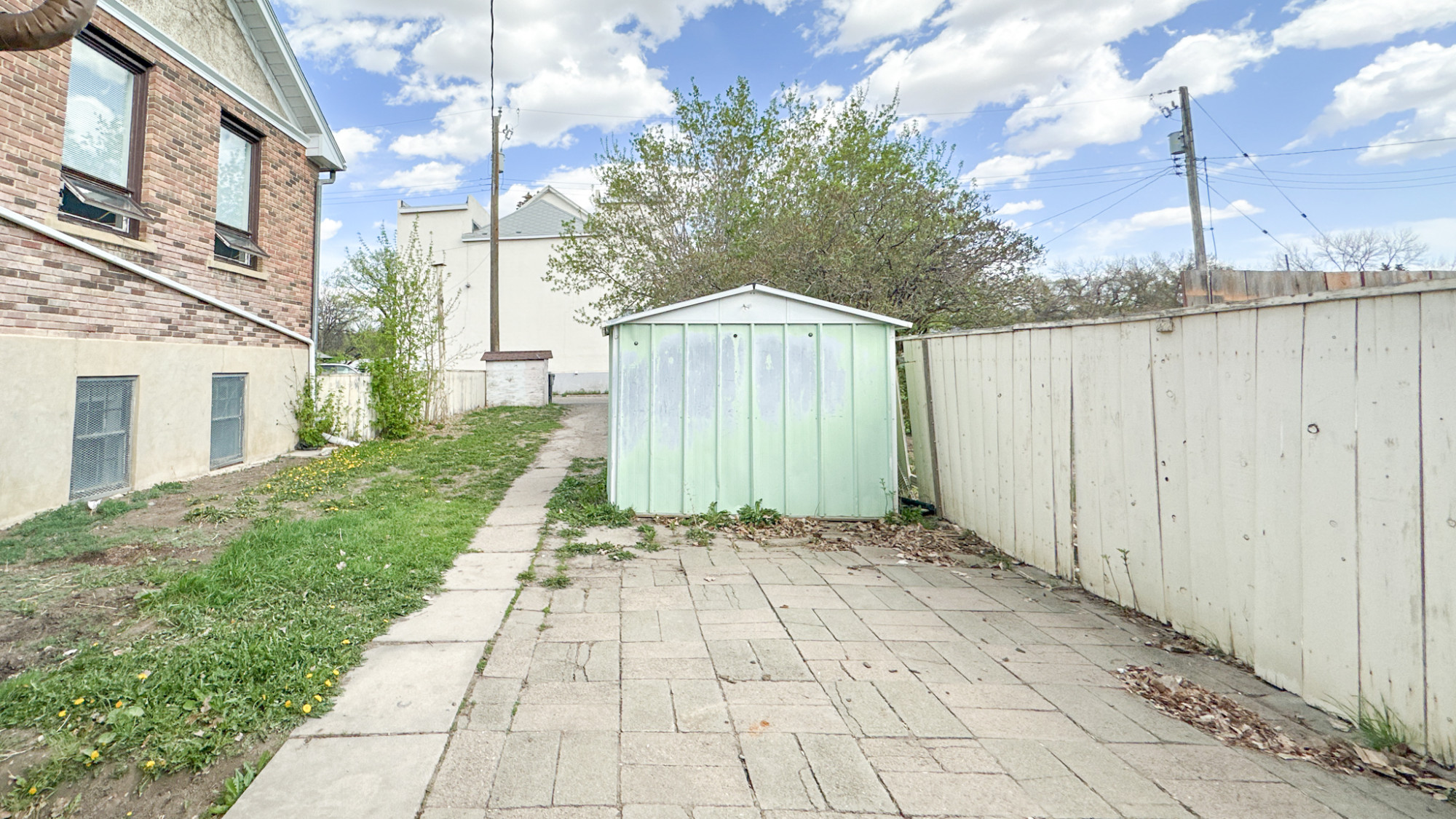 Back Yard Key Image