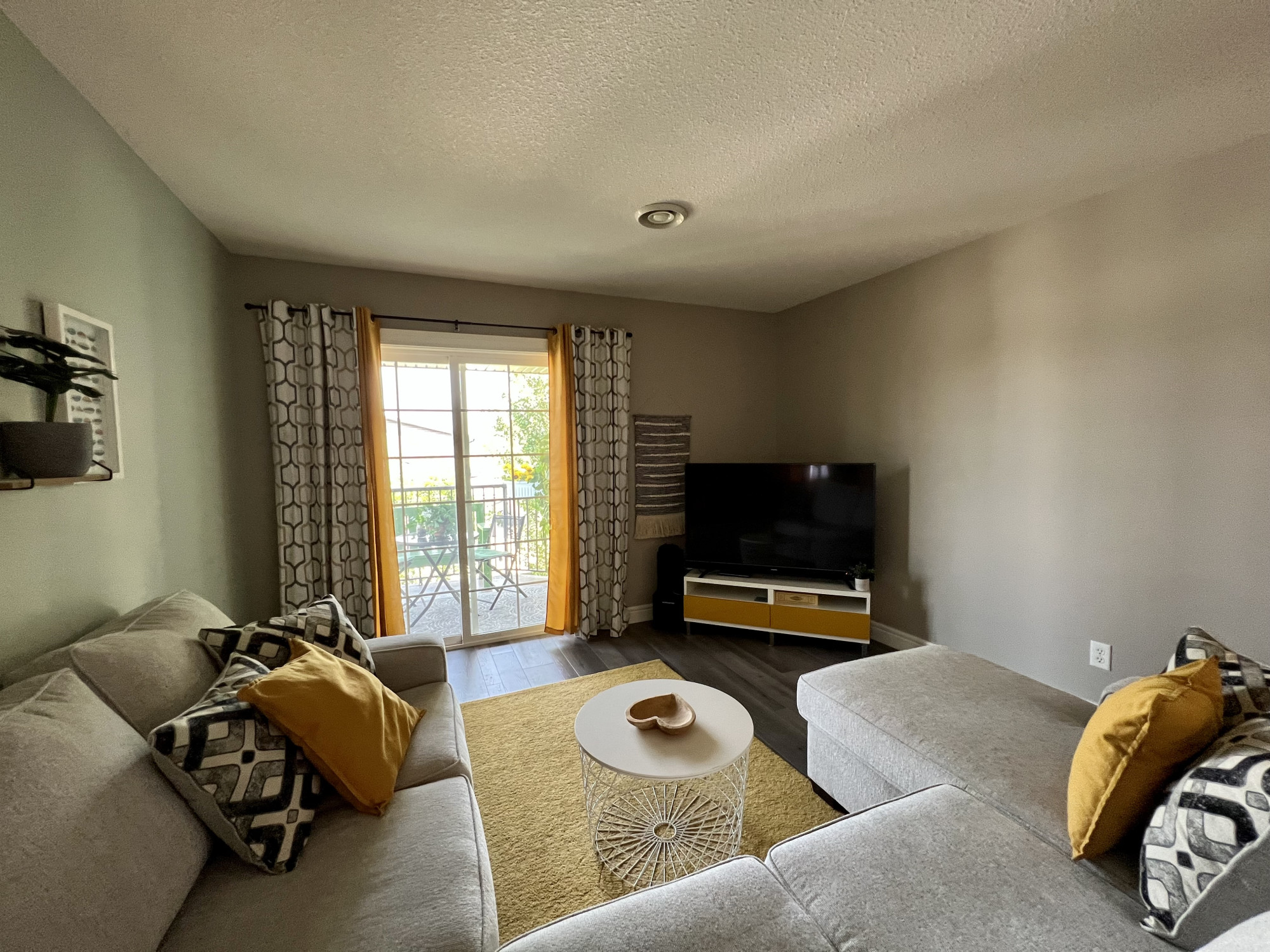 Living Room Key Image