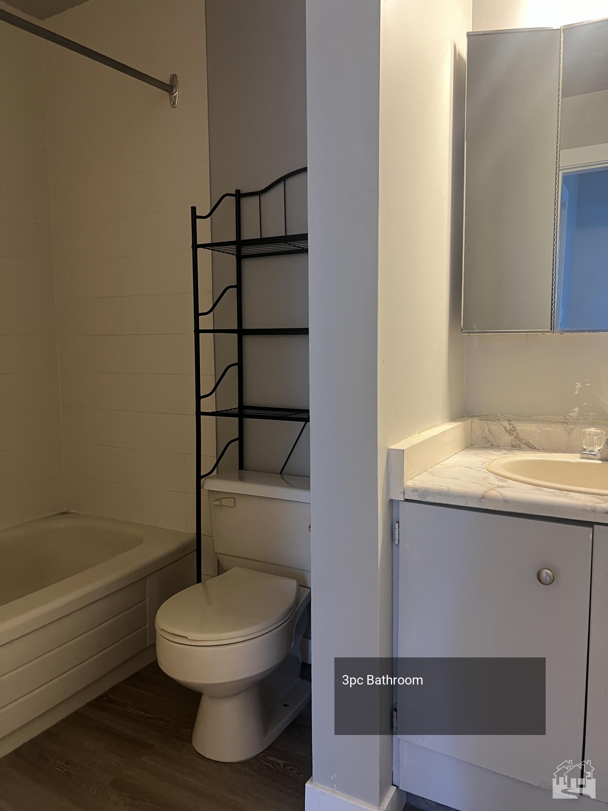 3pc Bathroom Key Image