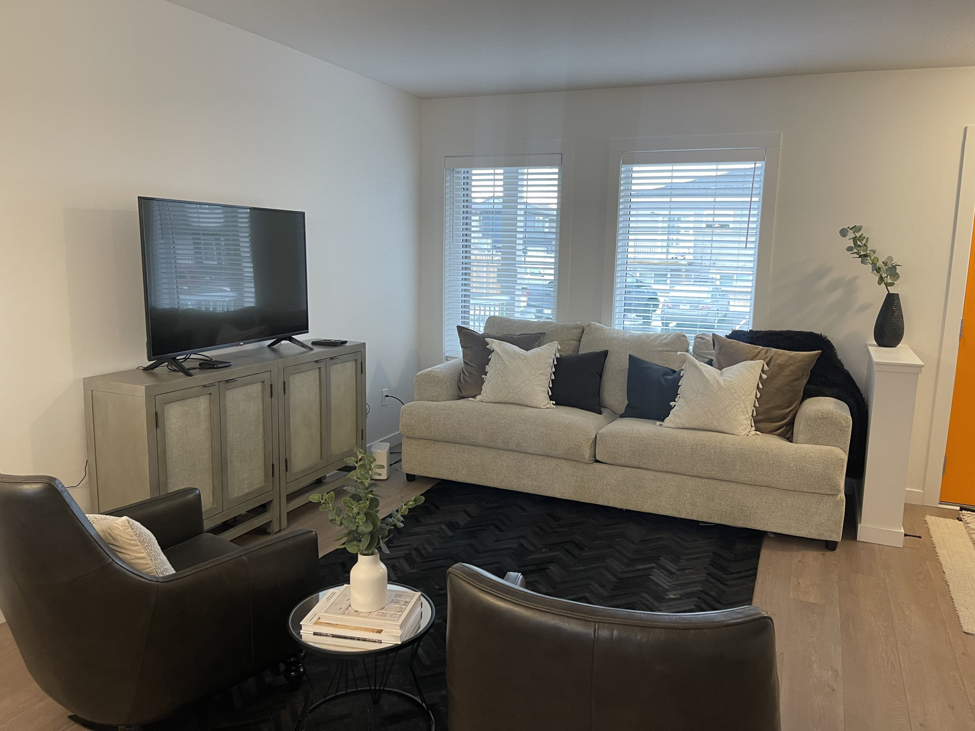 Living Room Key Image