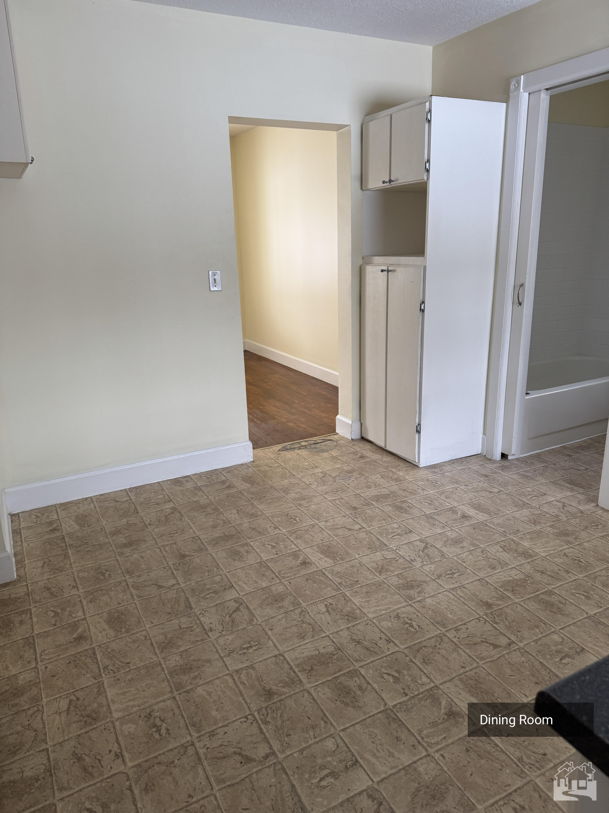 Dining Room Key Image