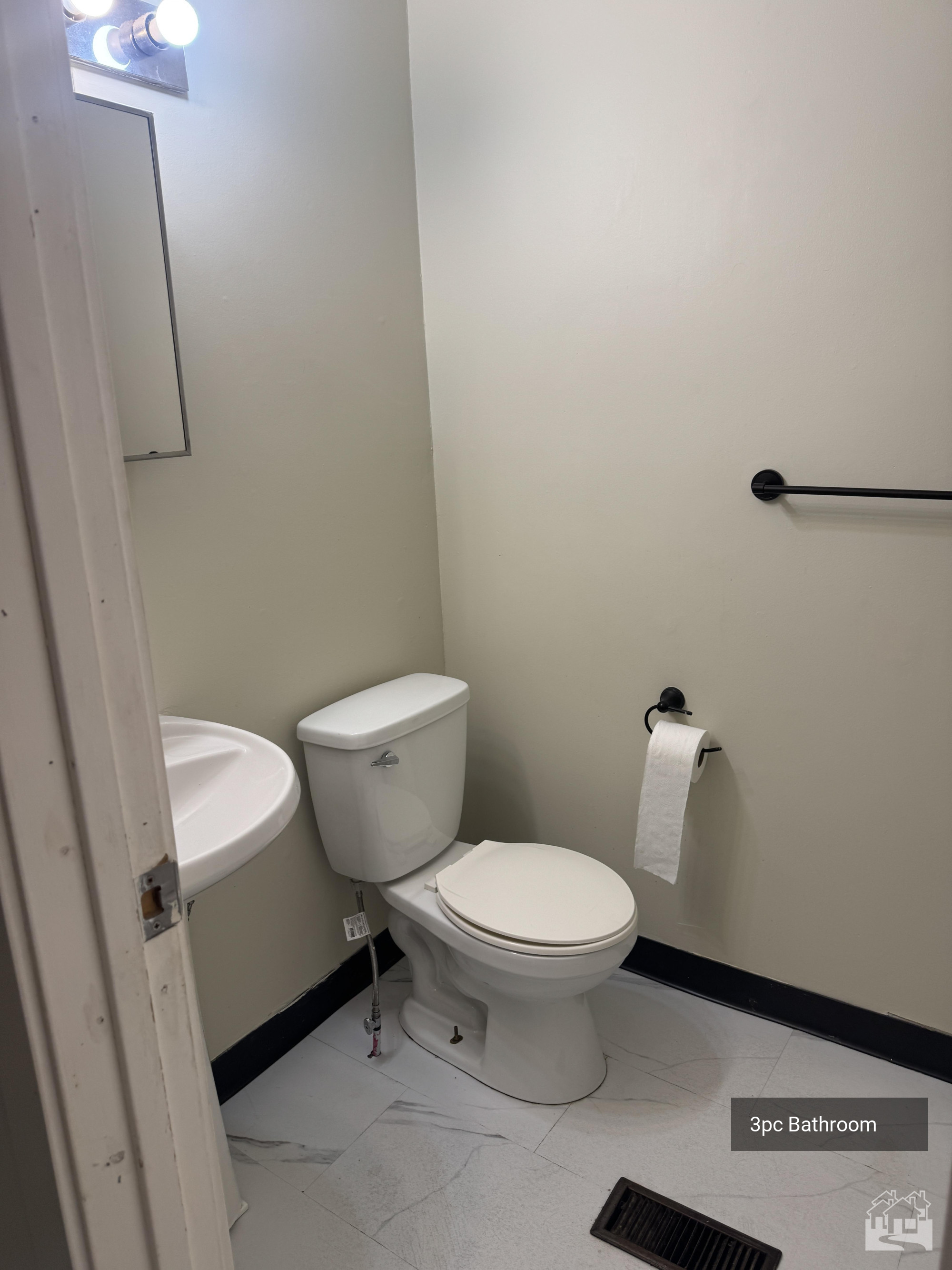 3pc Bathroom Key Image