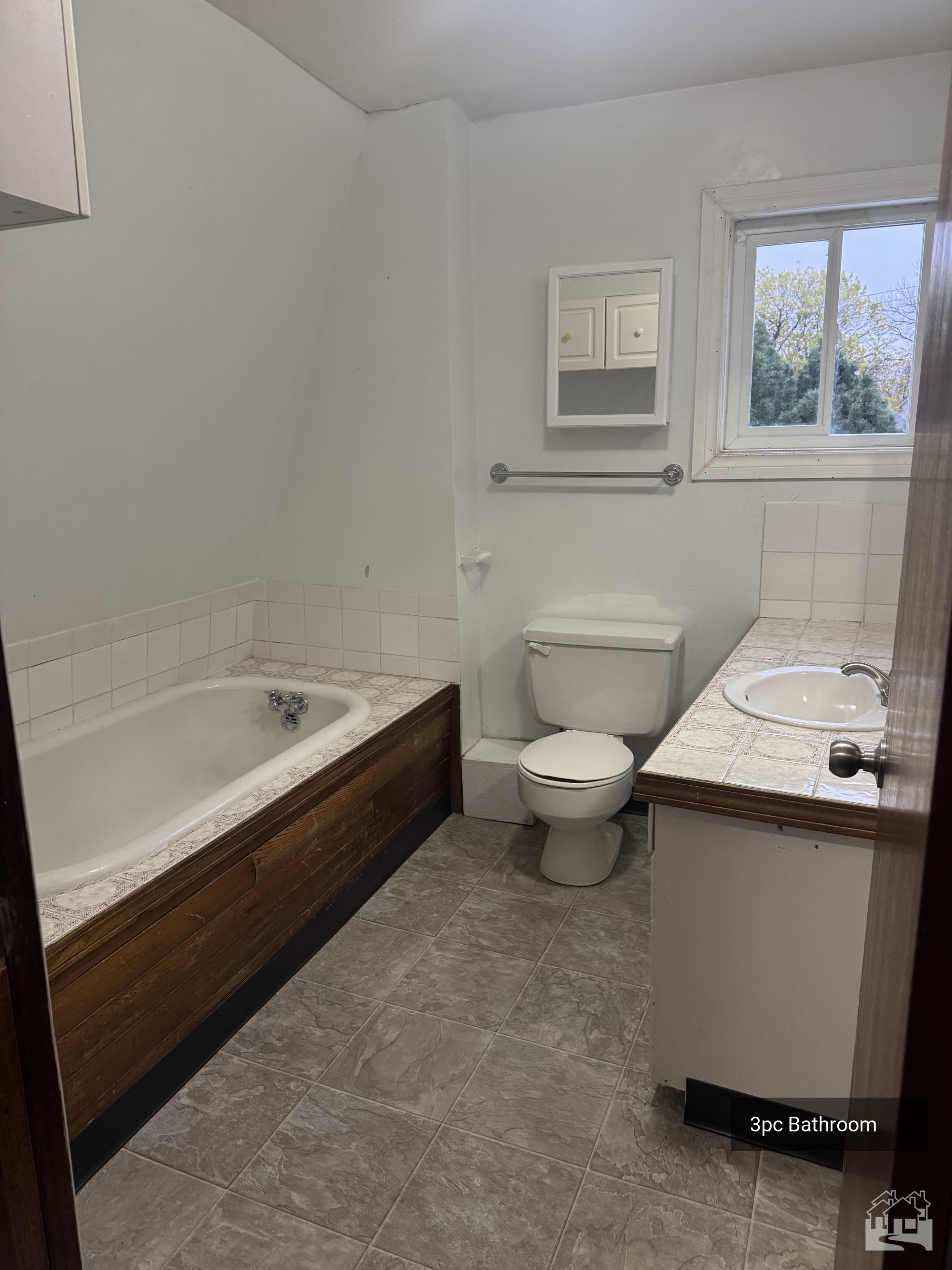 3pc Bathroom Key Image