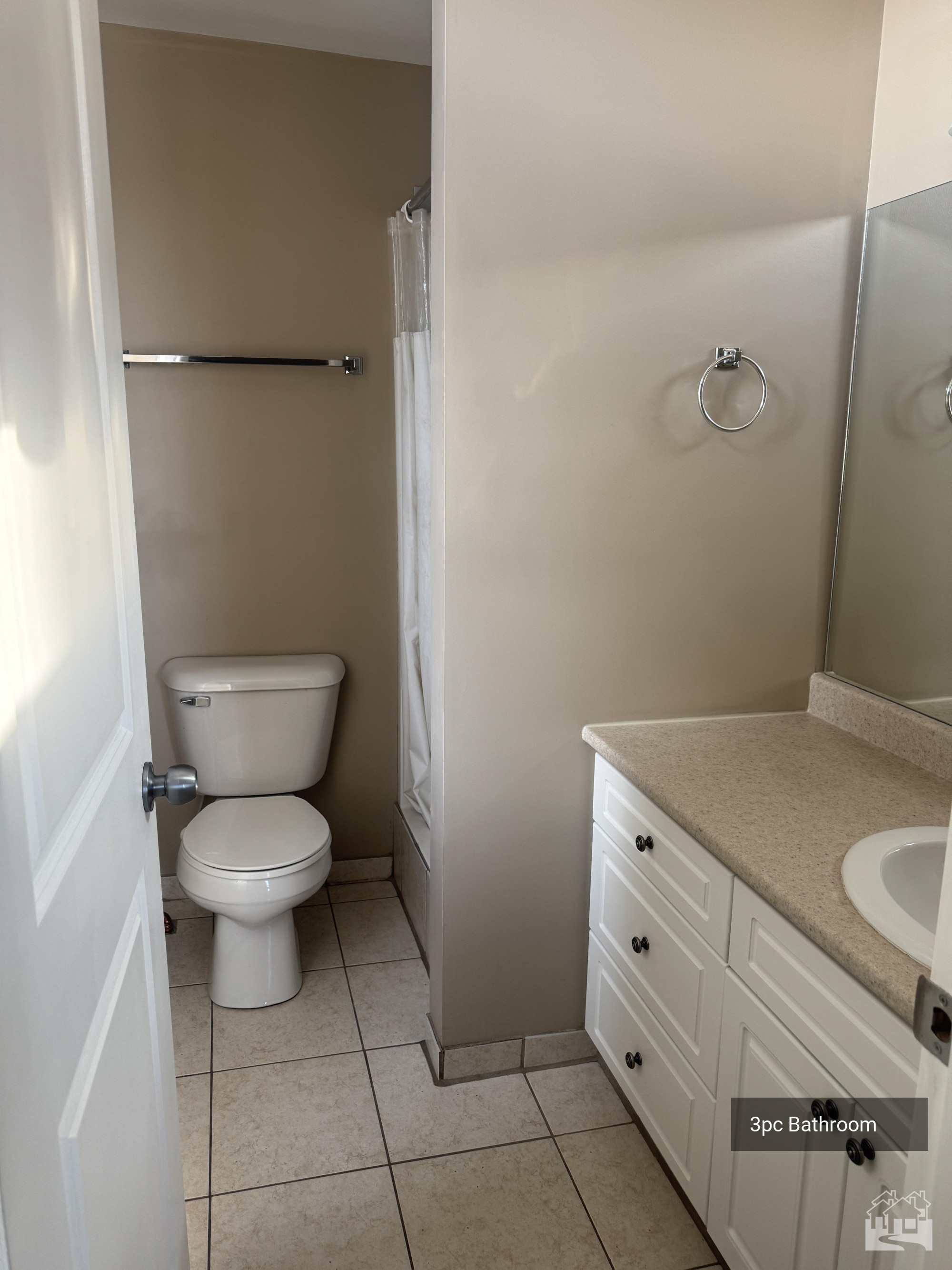 3pc Bathroom Key Image