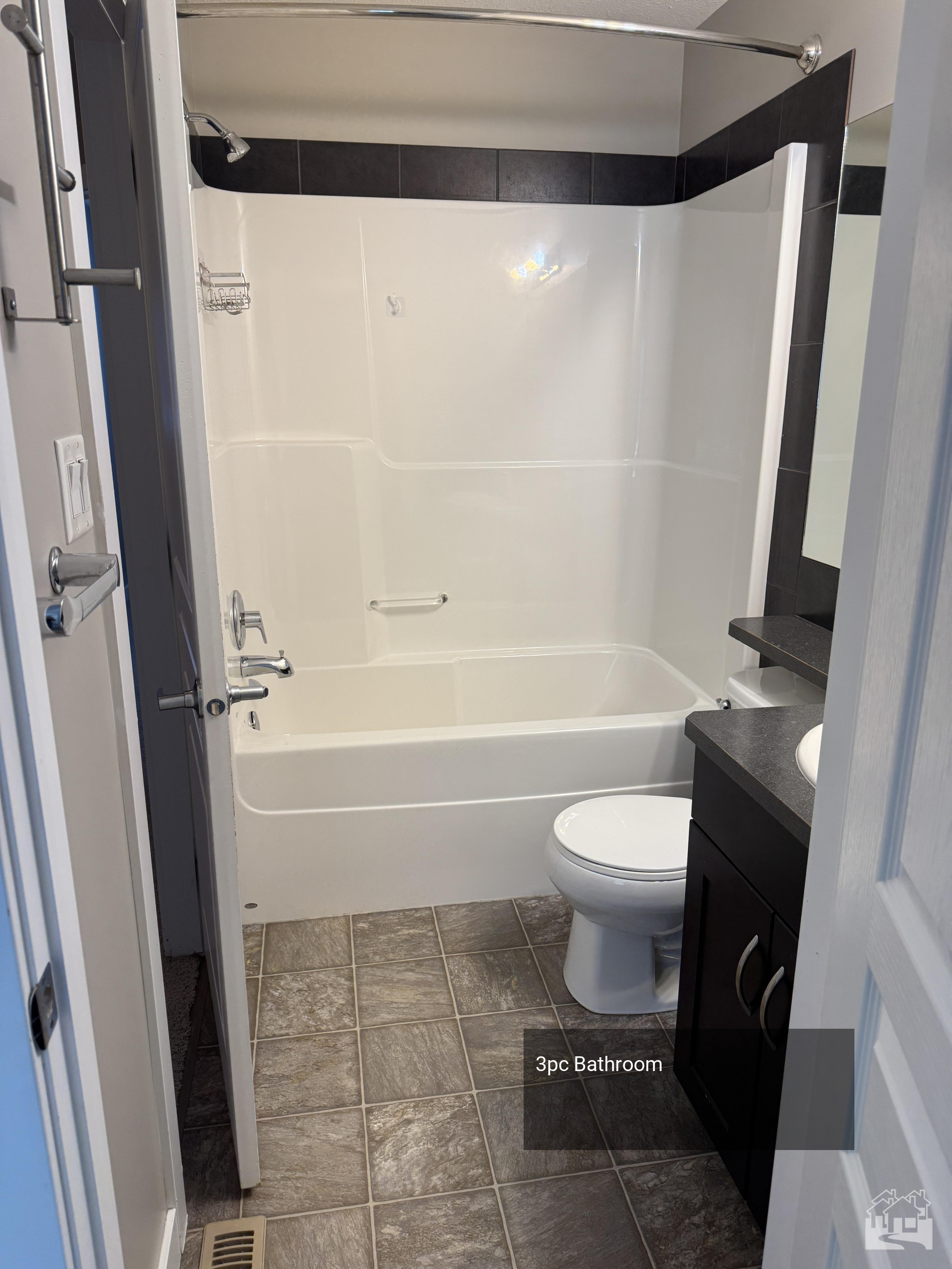 4pc Bathroom Key Image
