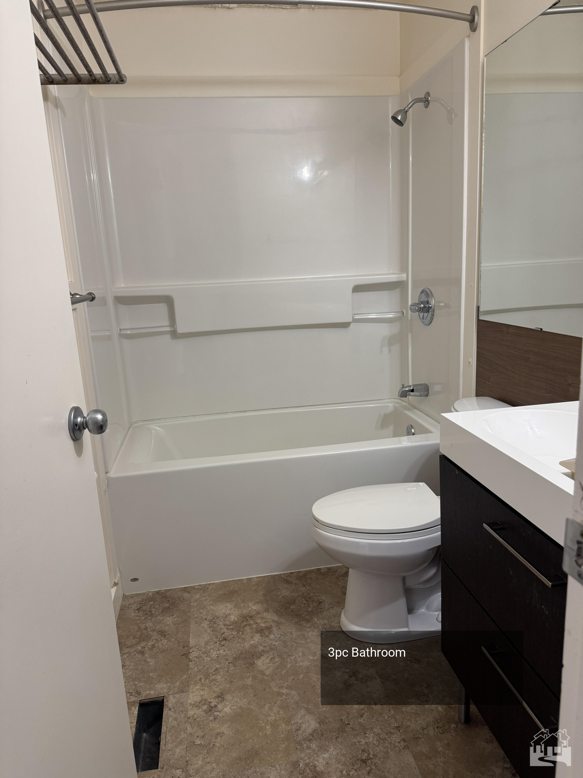 4pc Bathroom Key Image