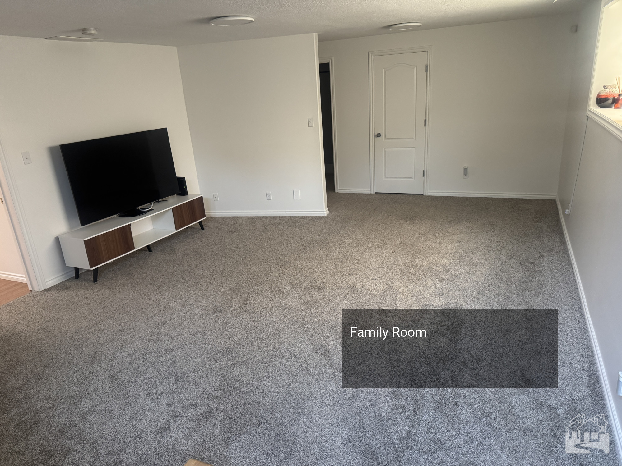 Family Room Key Image