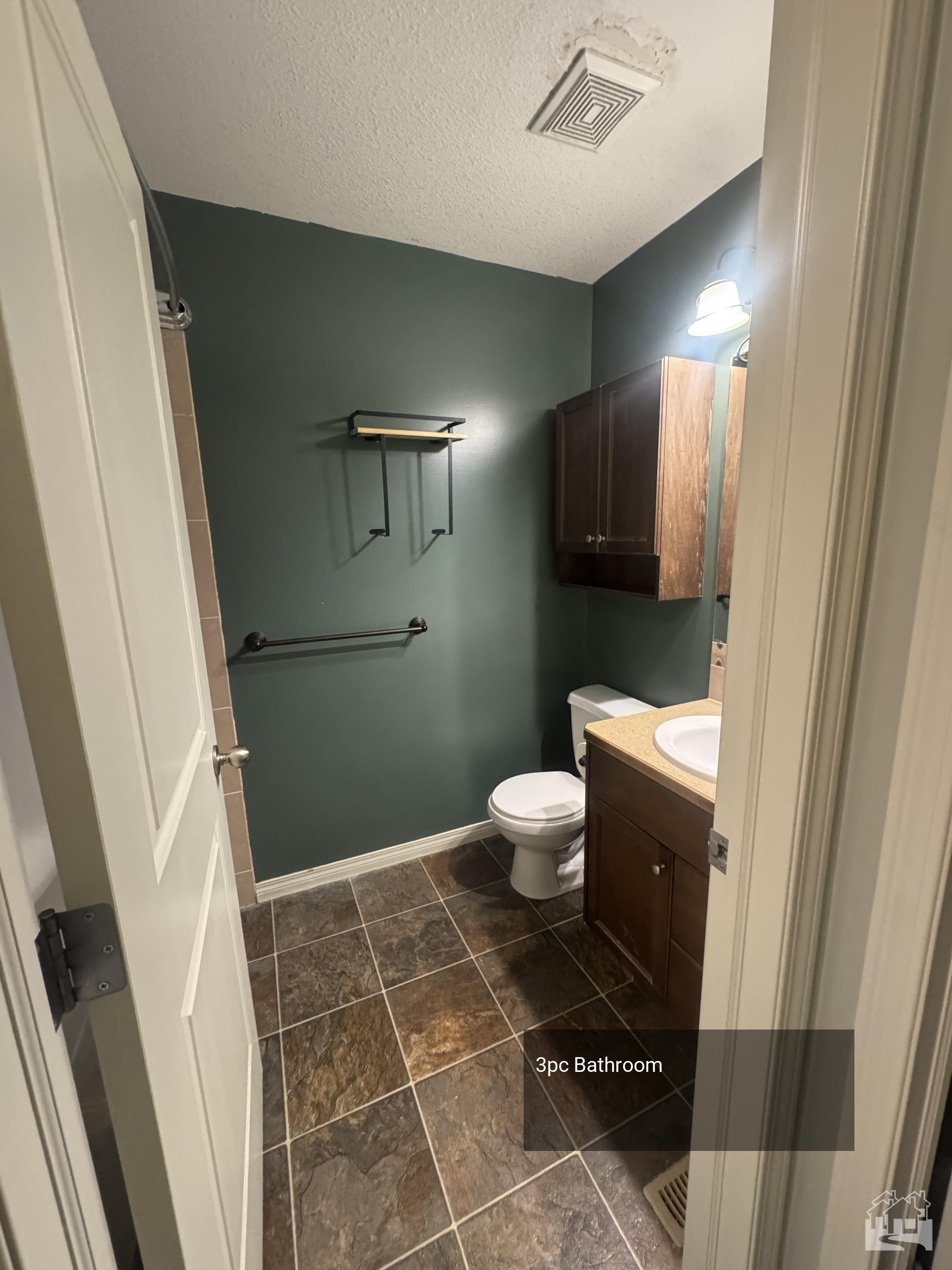 3pc Bathroom Key Image