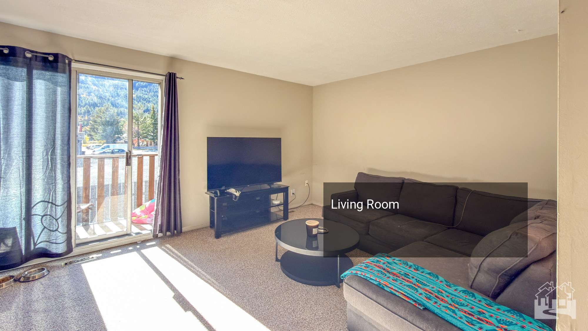 Living Room Key Image