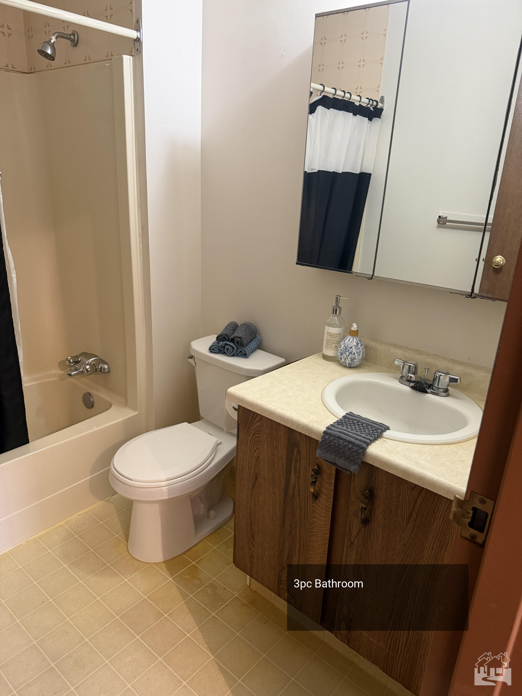 3pc Bathroom Key Image