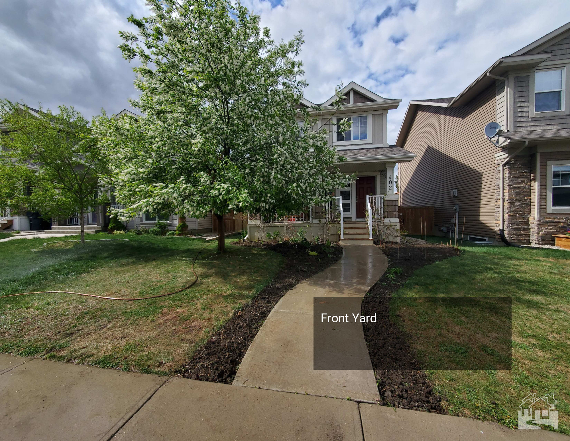 Front Yard Key Image