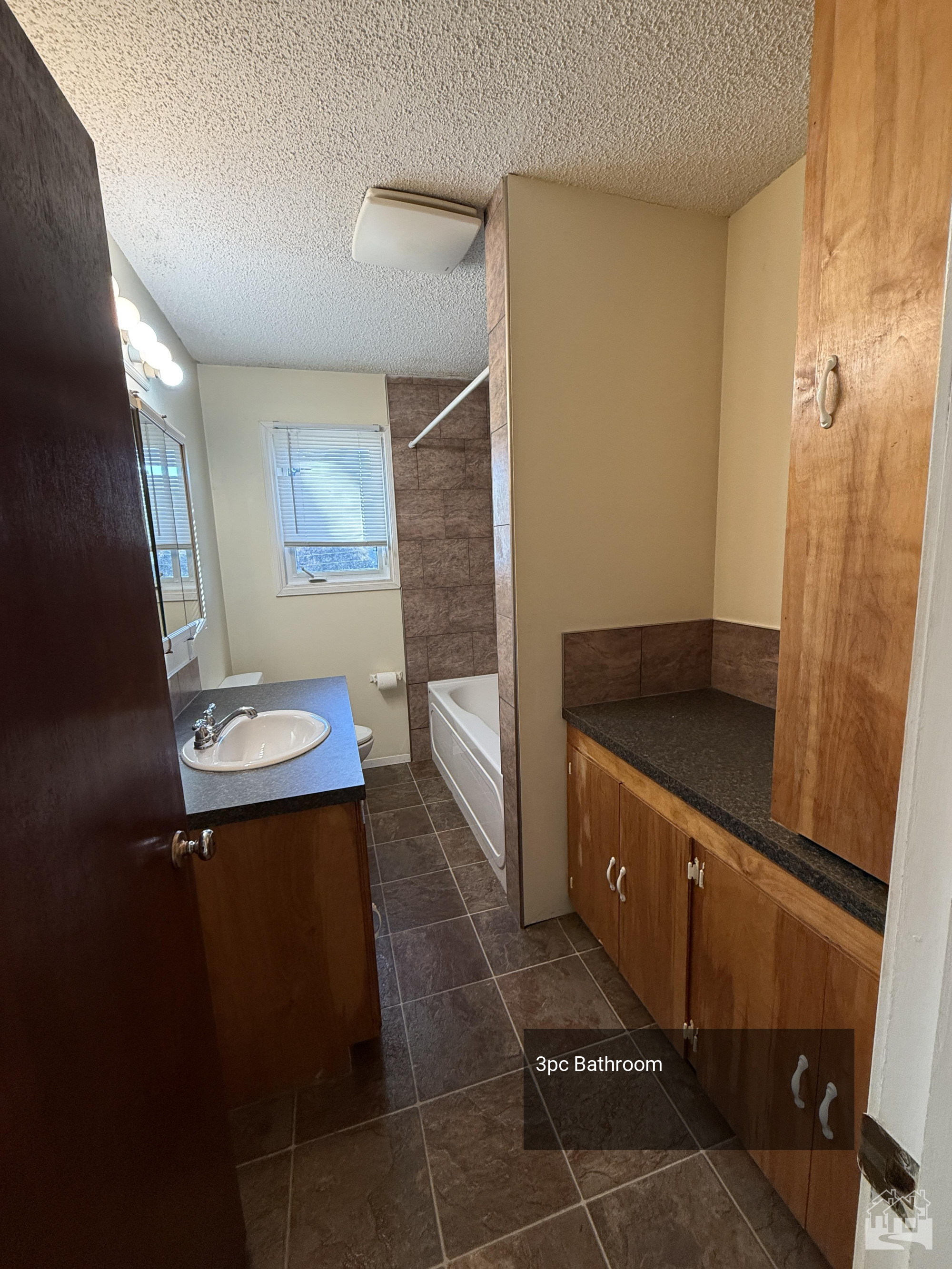 3pc Bathroom Key Image