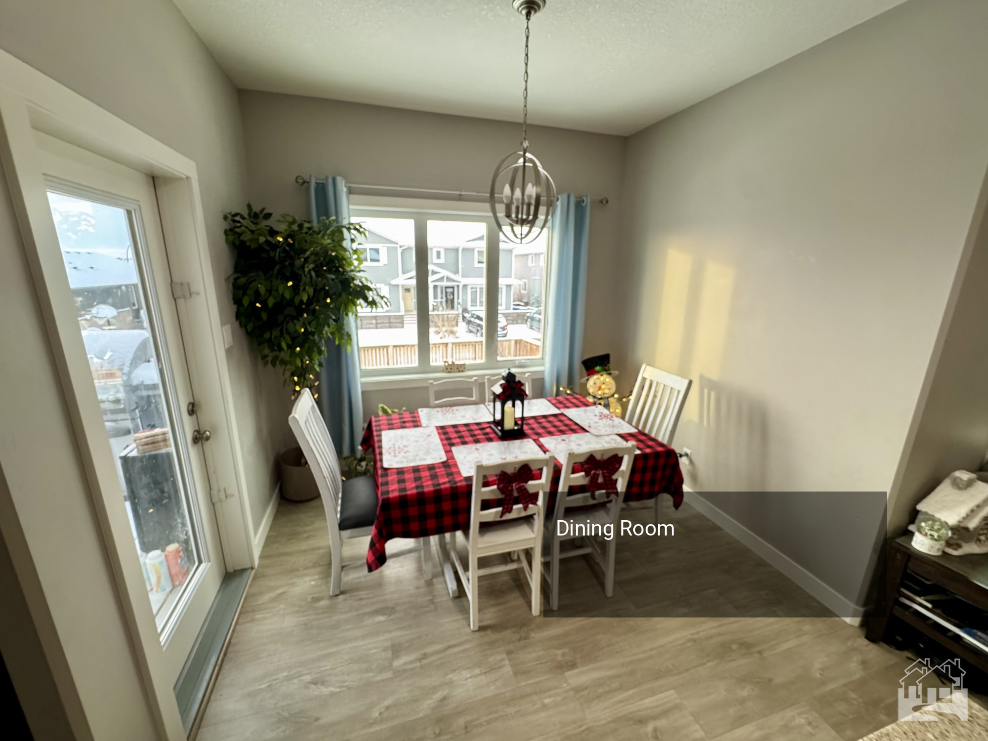 Dining Room Key Image