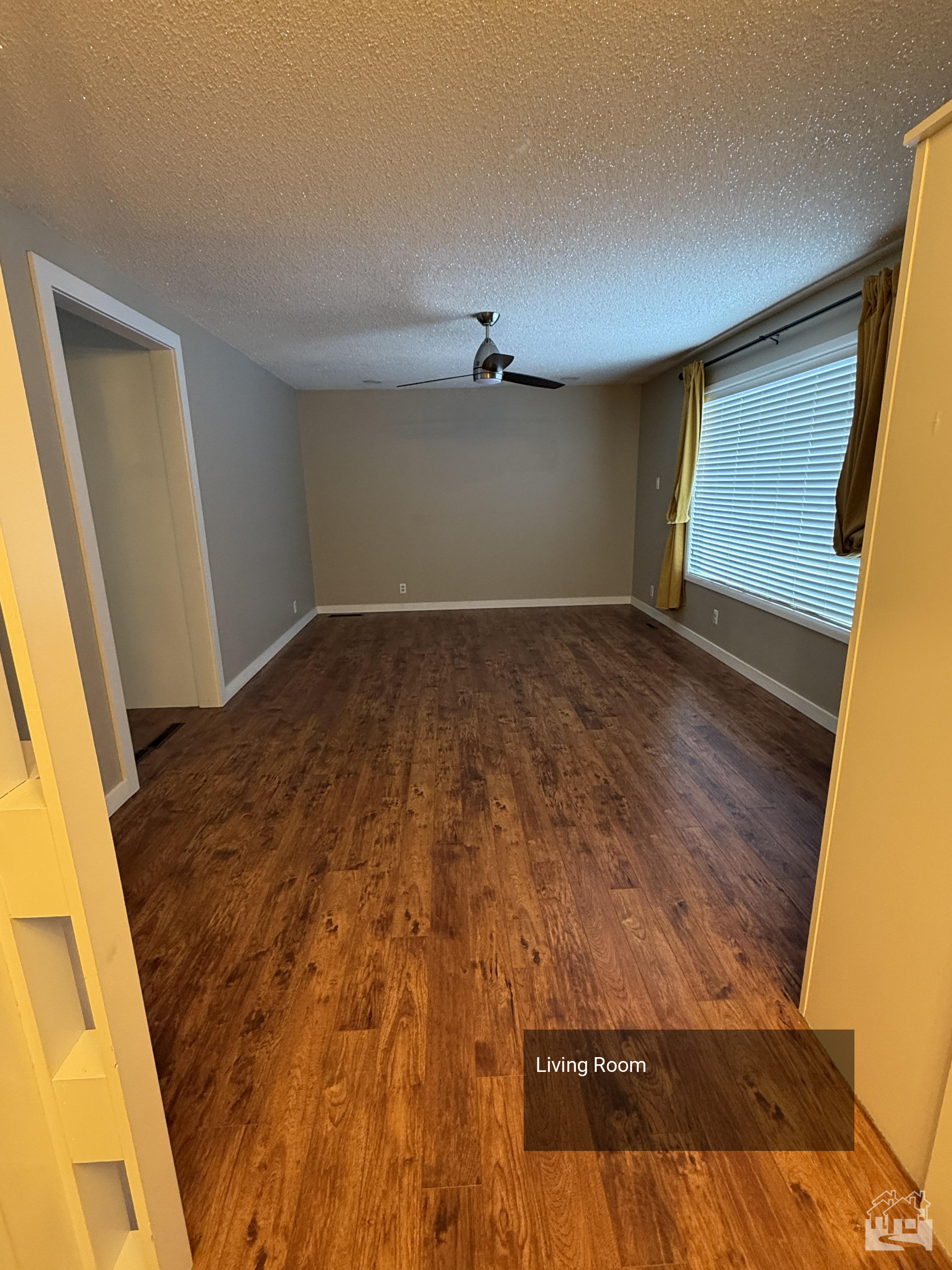 Living Room Key Image