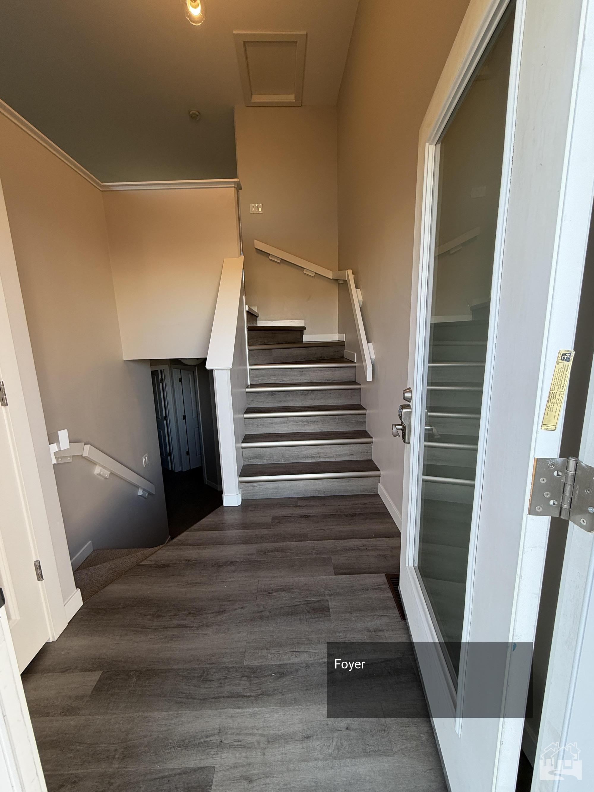 Foyer Key Image