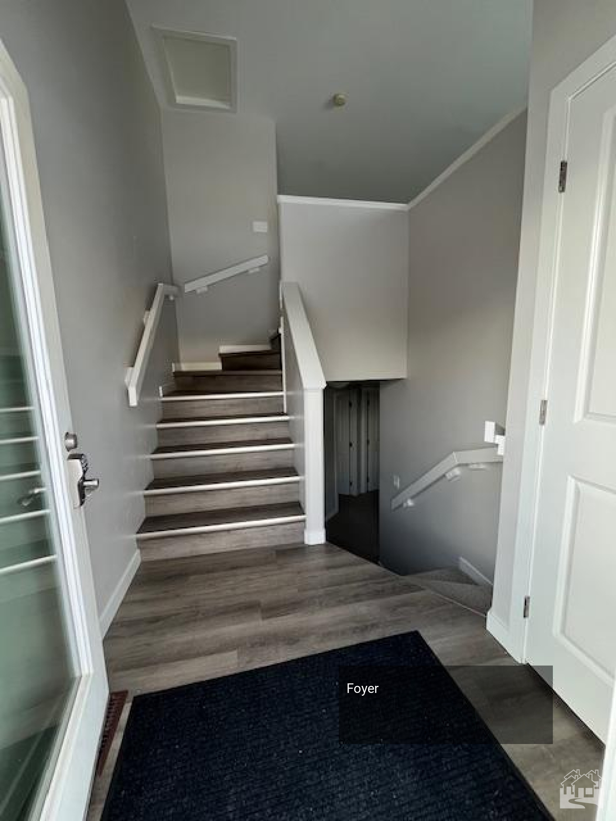 Foyer Key Image