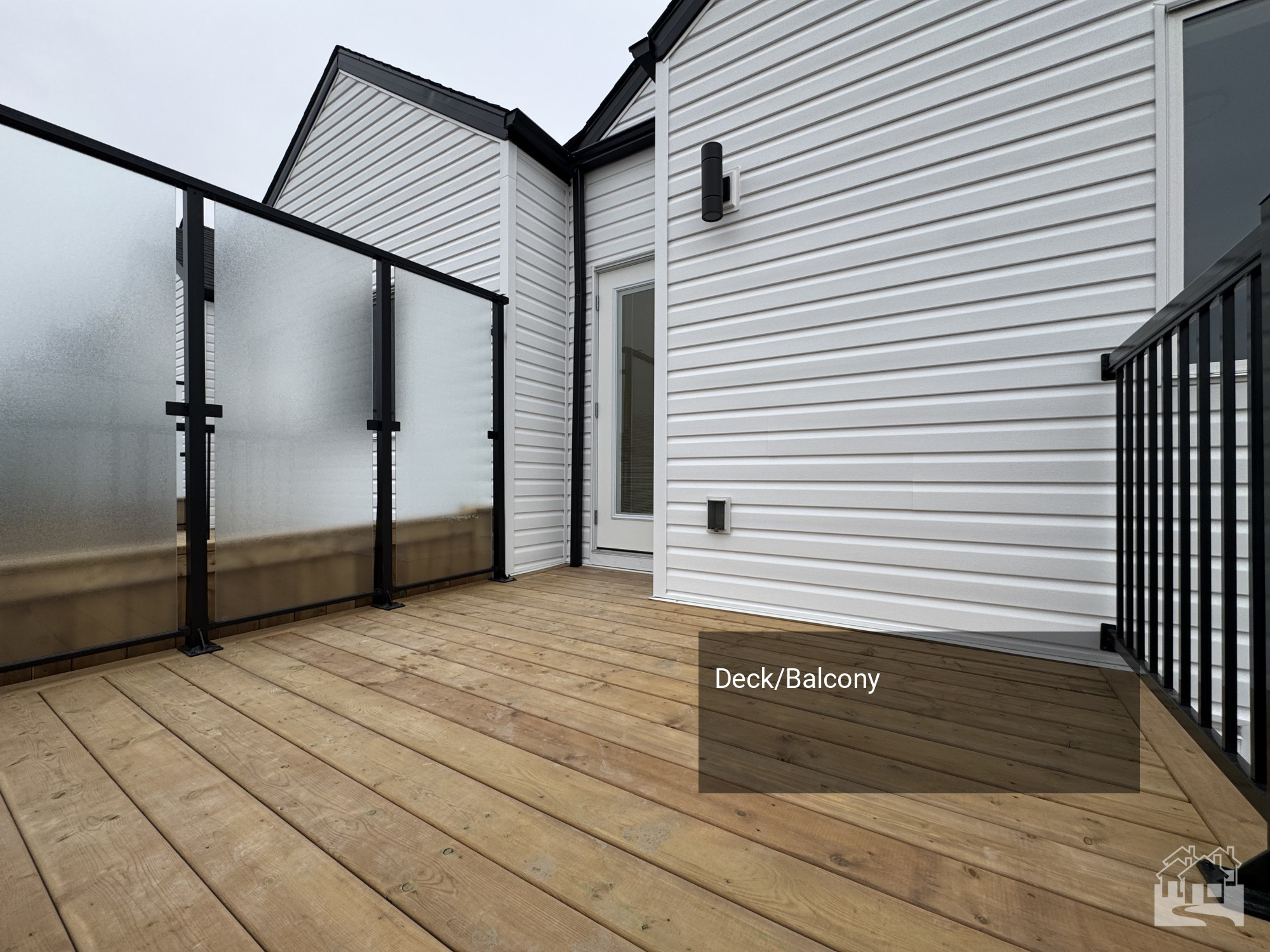 Deck/Balcony Key Image