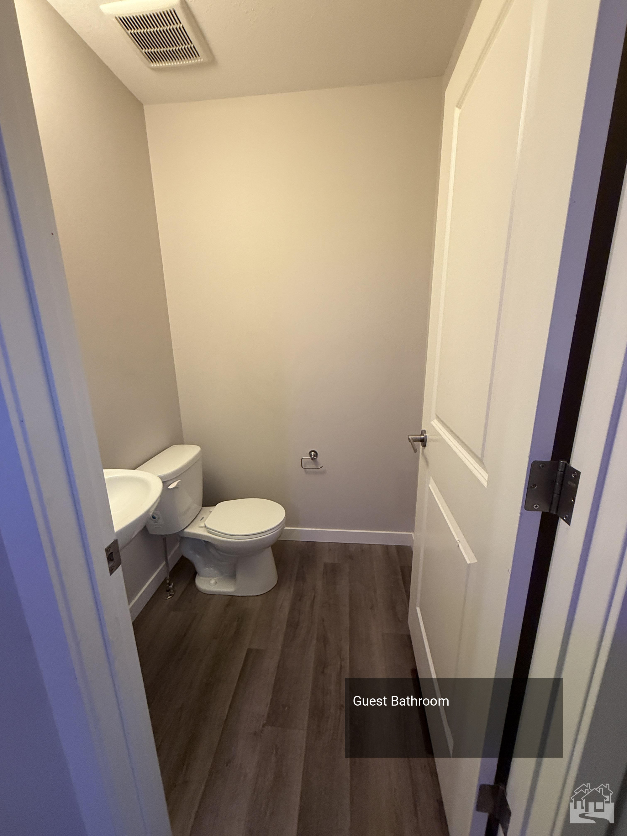 Guest Bathroom Key Image