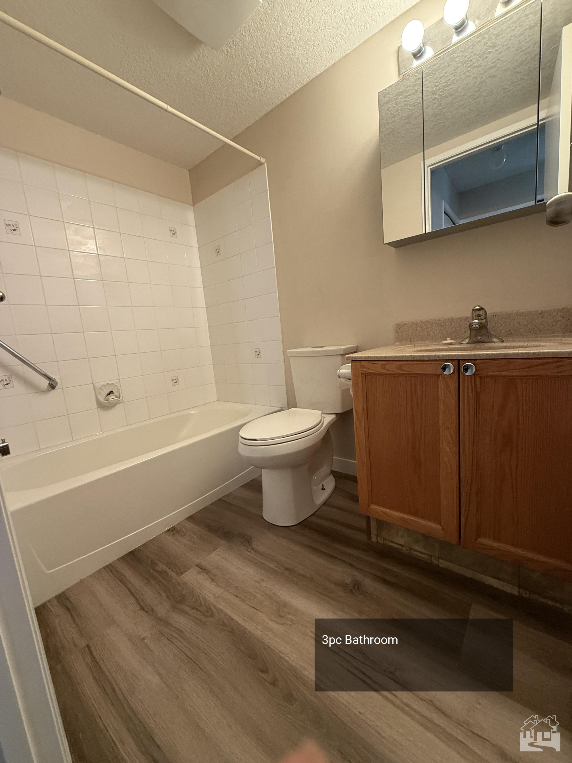 3pc Bathroom Key Image