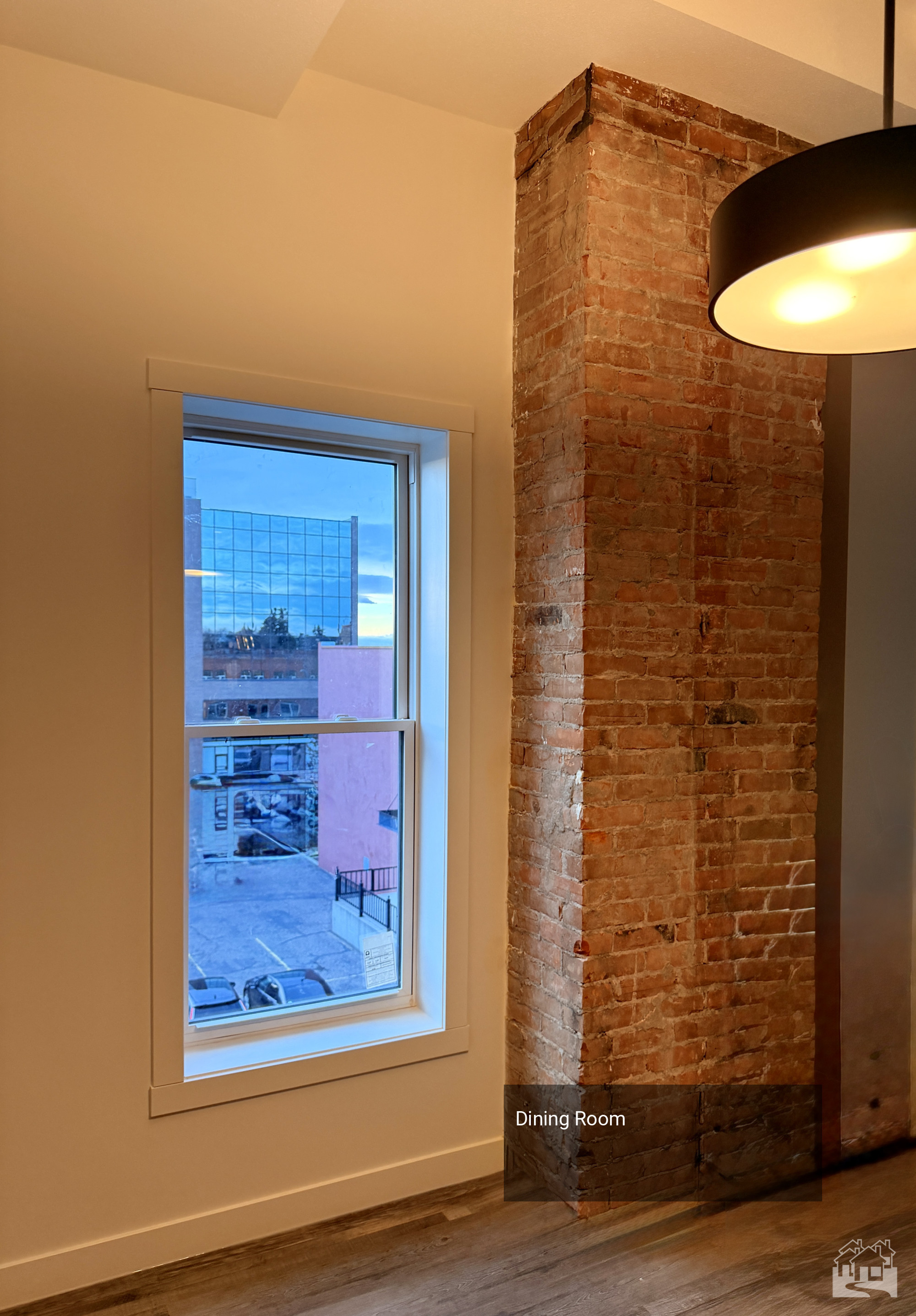 Dining Room Key Image