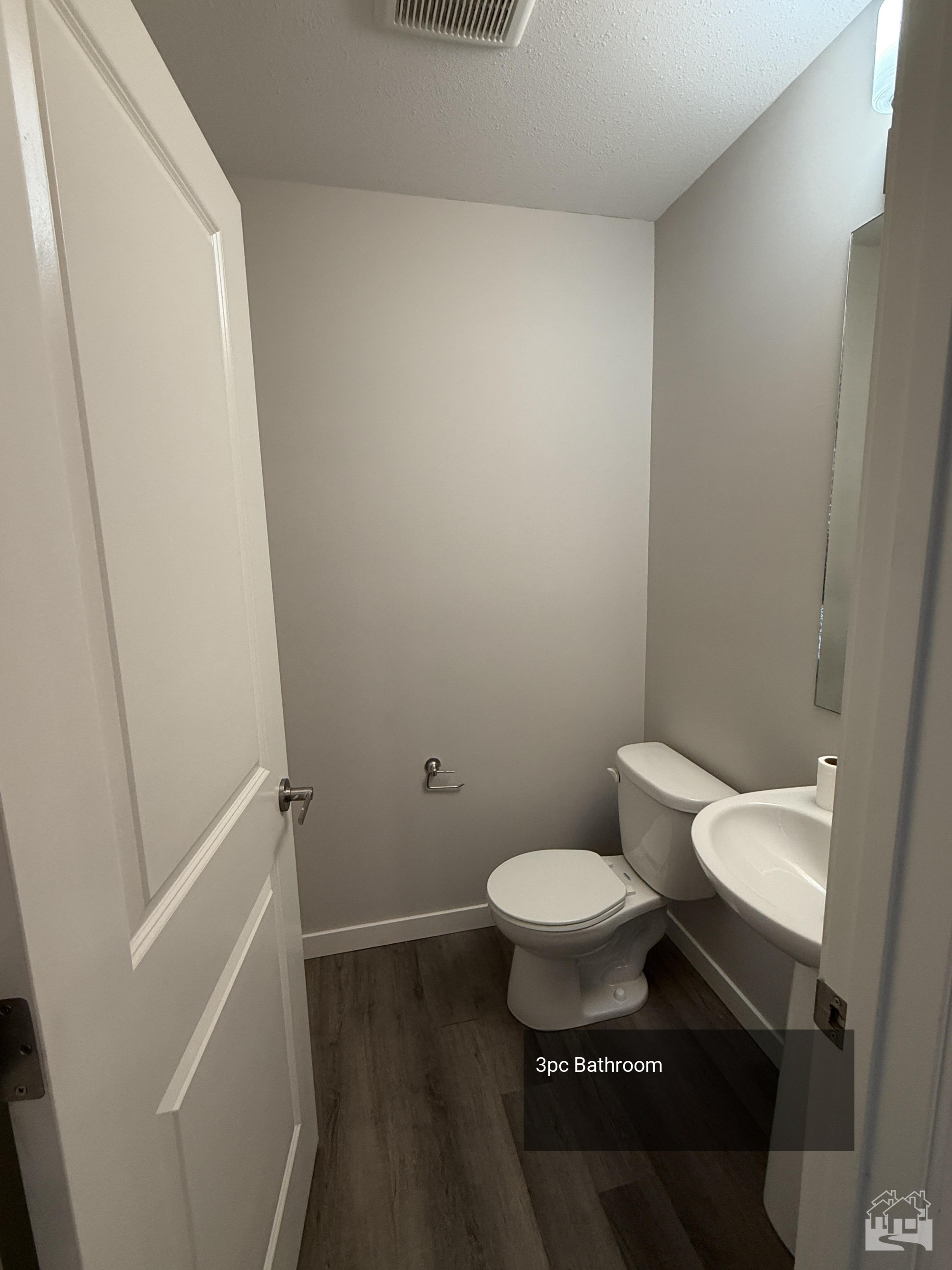 Guest Bathroom Key Image