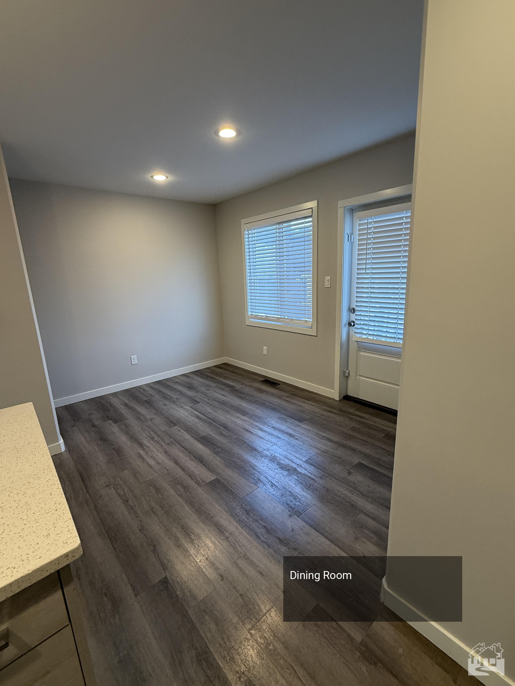 Dining Room Key Image