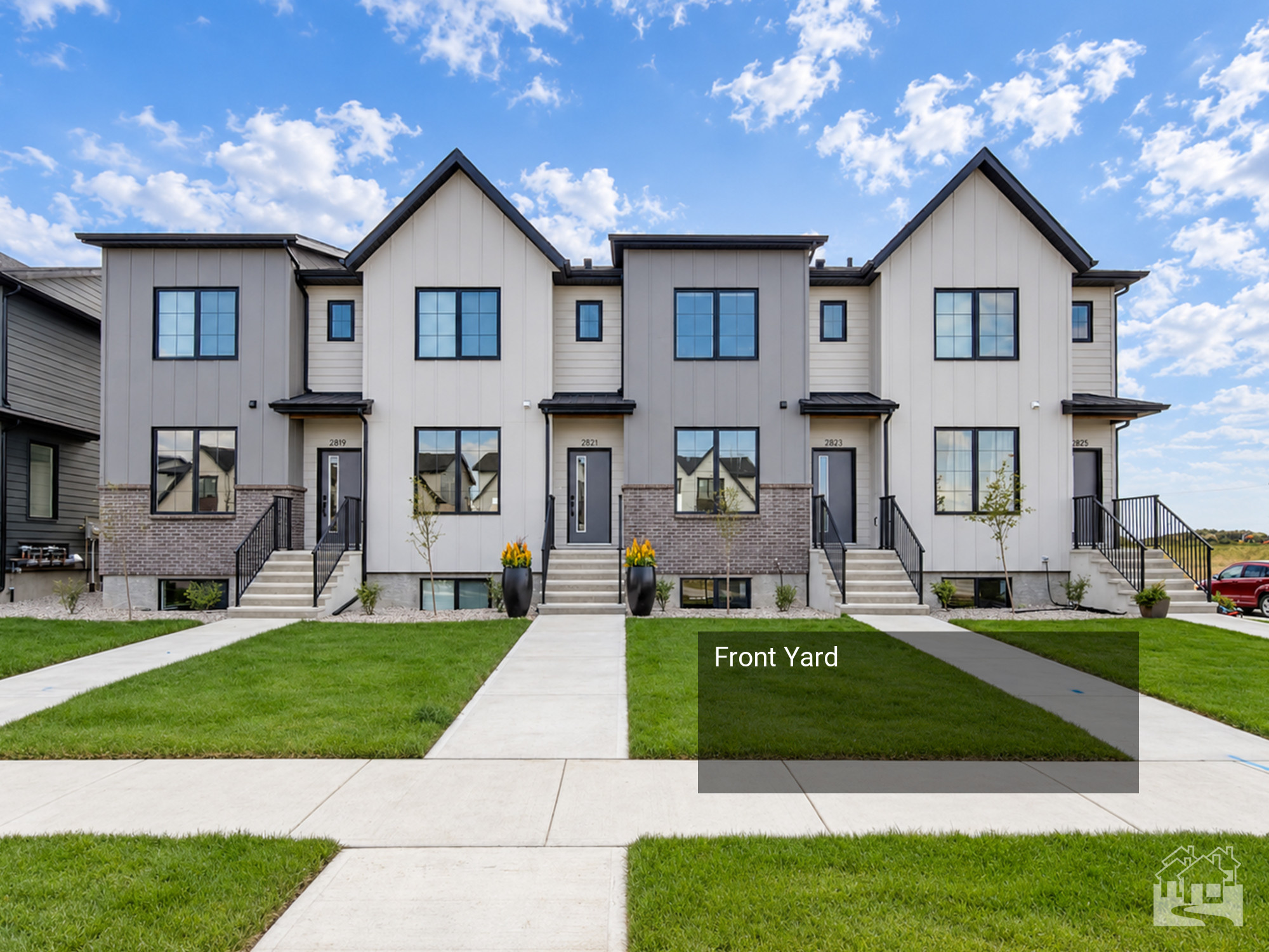 Front Yard Key Image