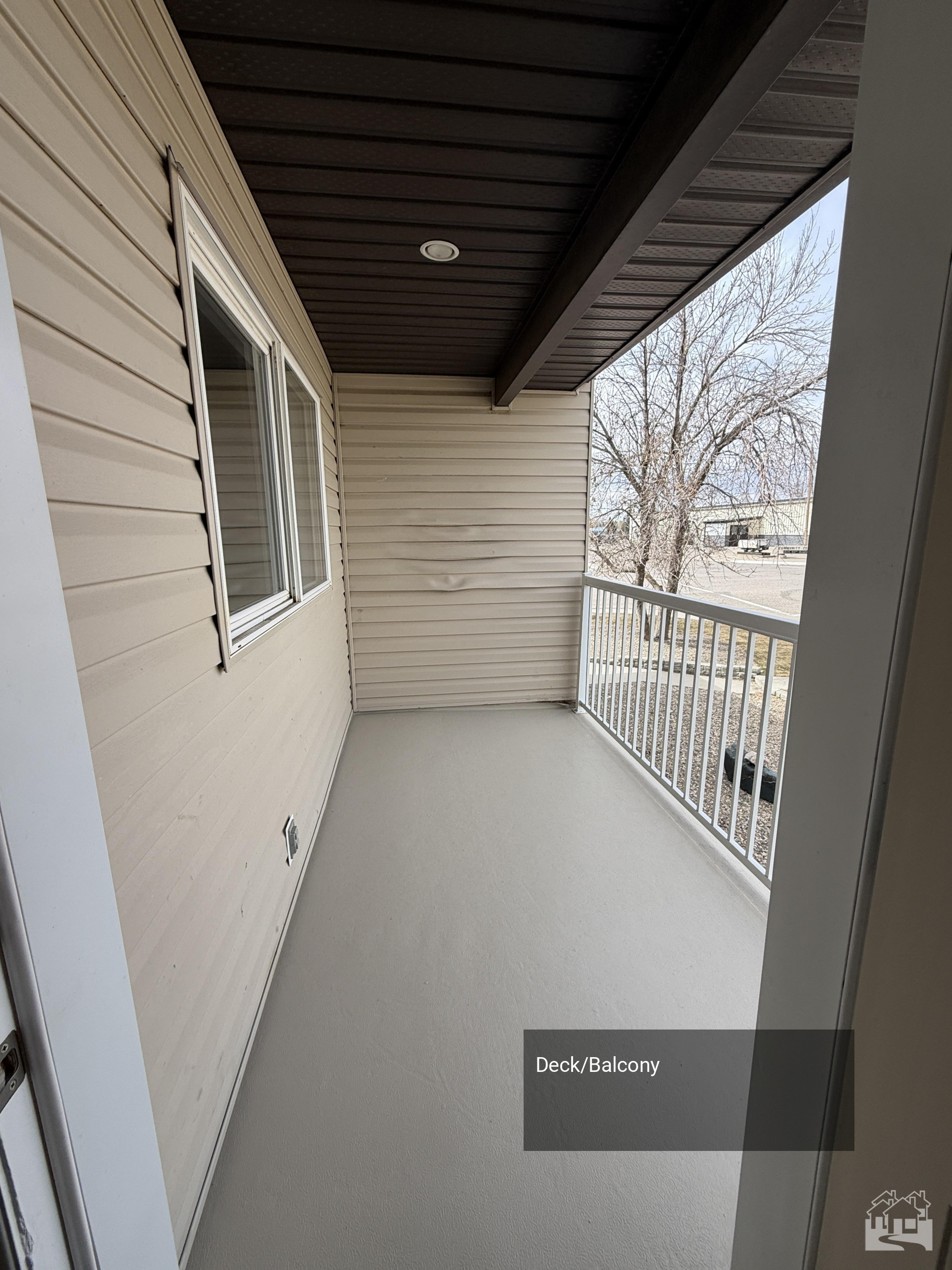 Deck/Balcony Key Image