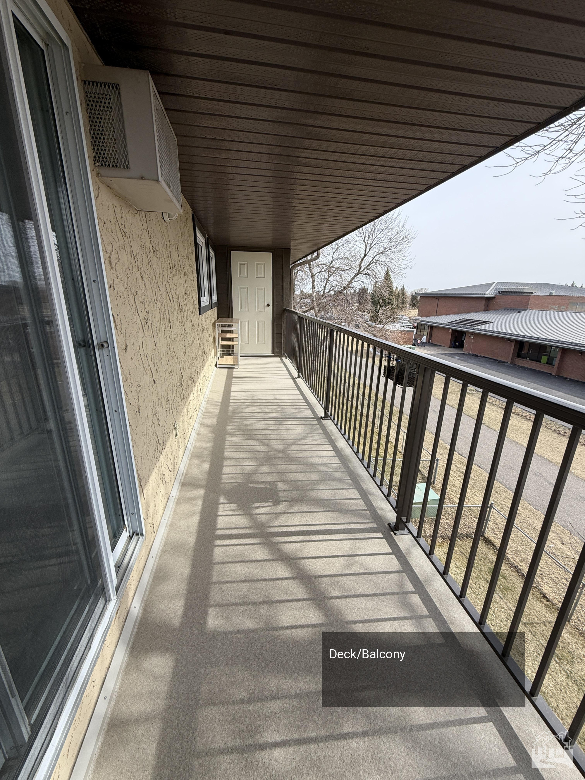 Deck/Balcony Key Image