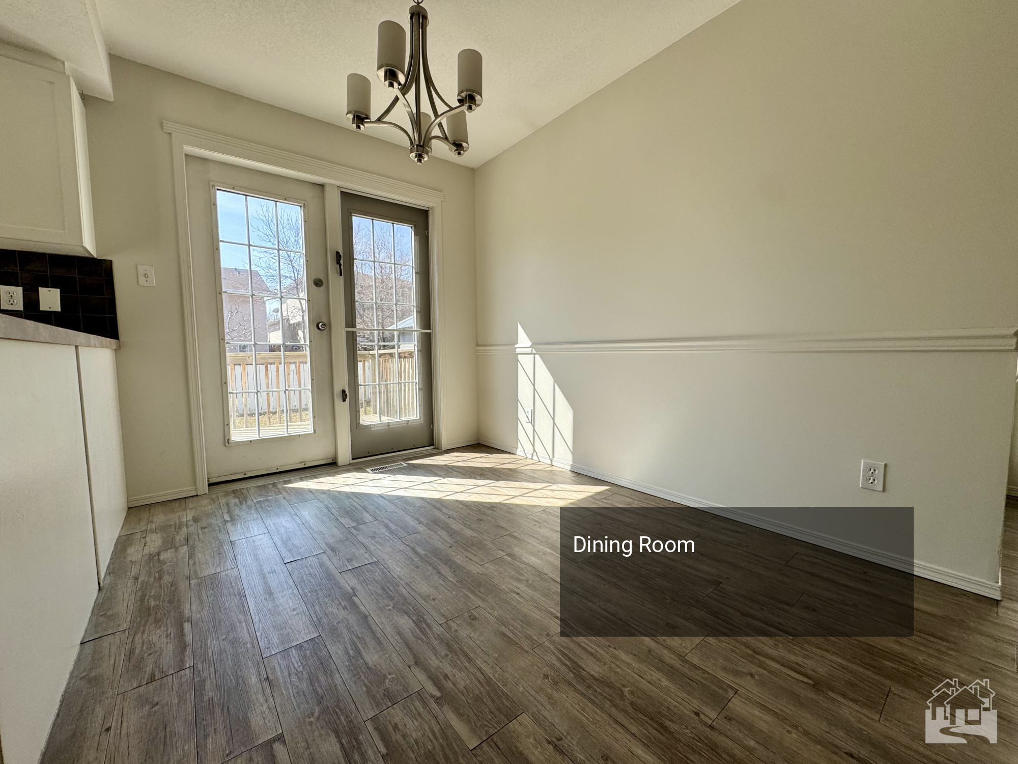 Dining Room Key Image