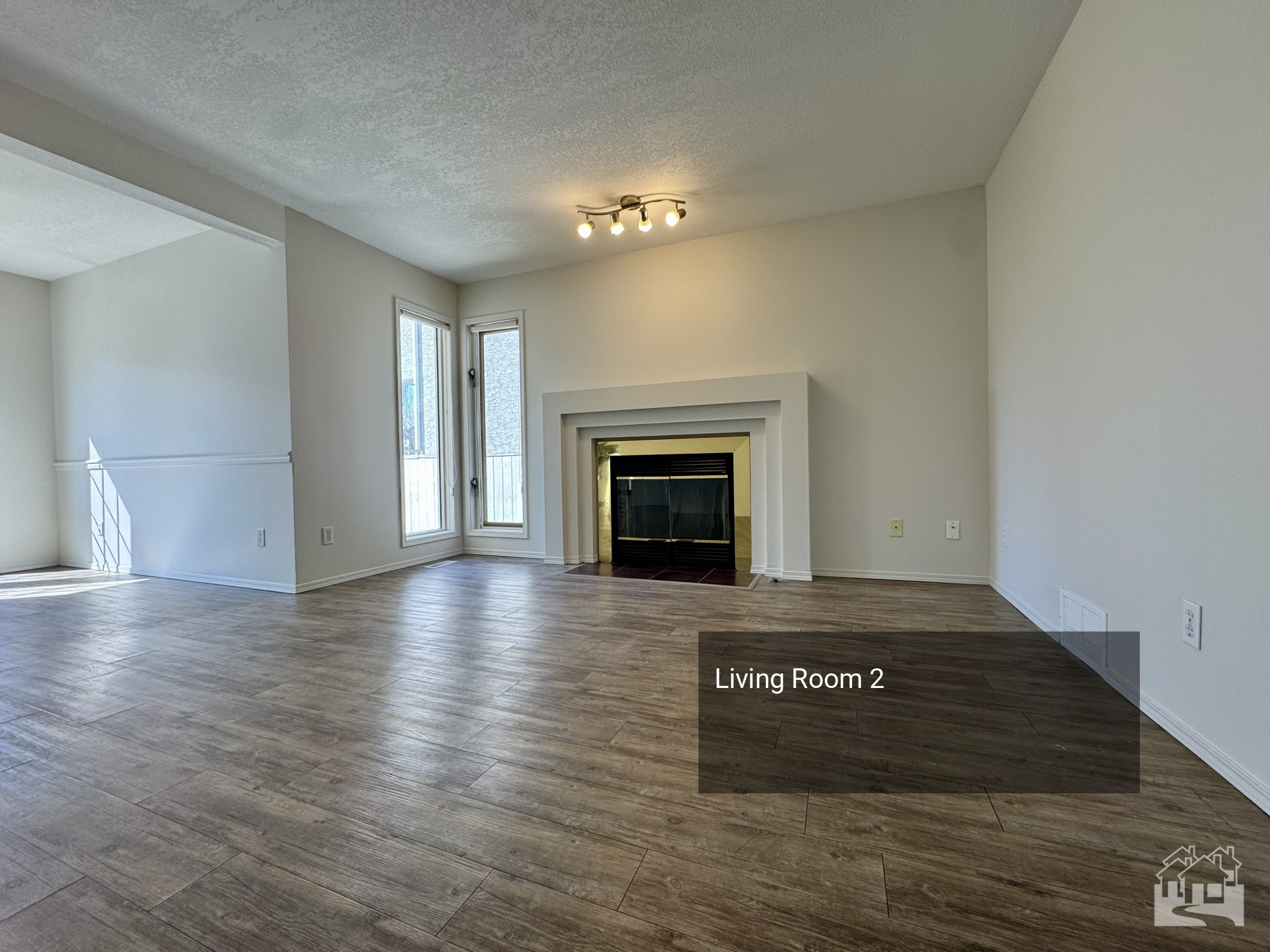 Living Room 2  Key Image