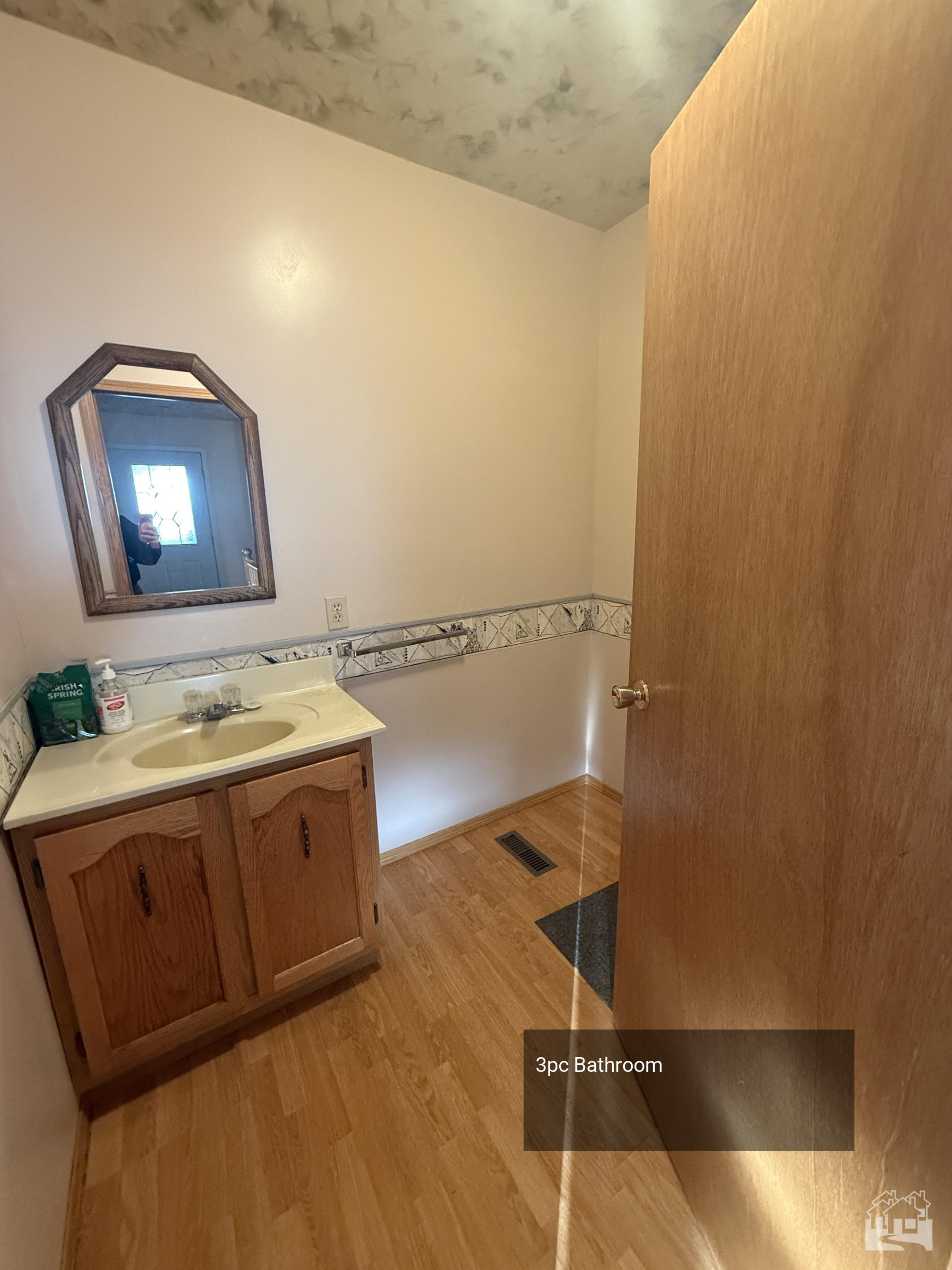 2pc Bathroom Key Image