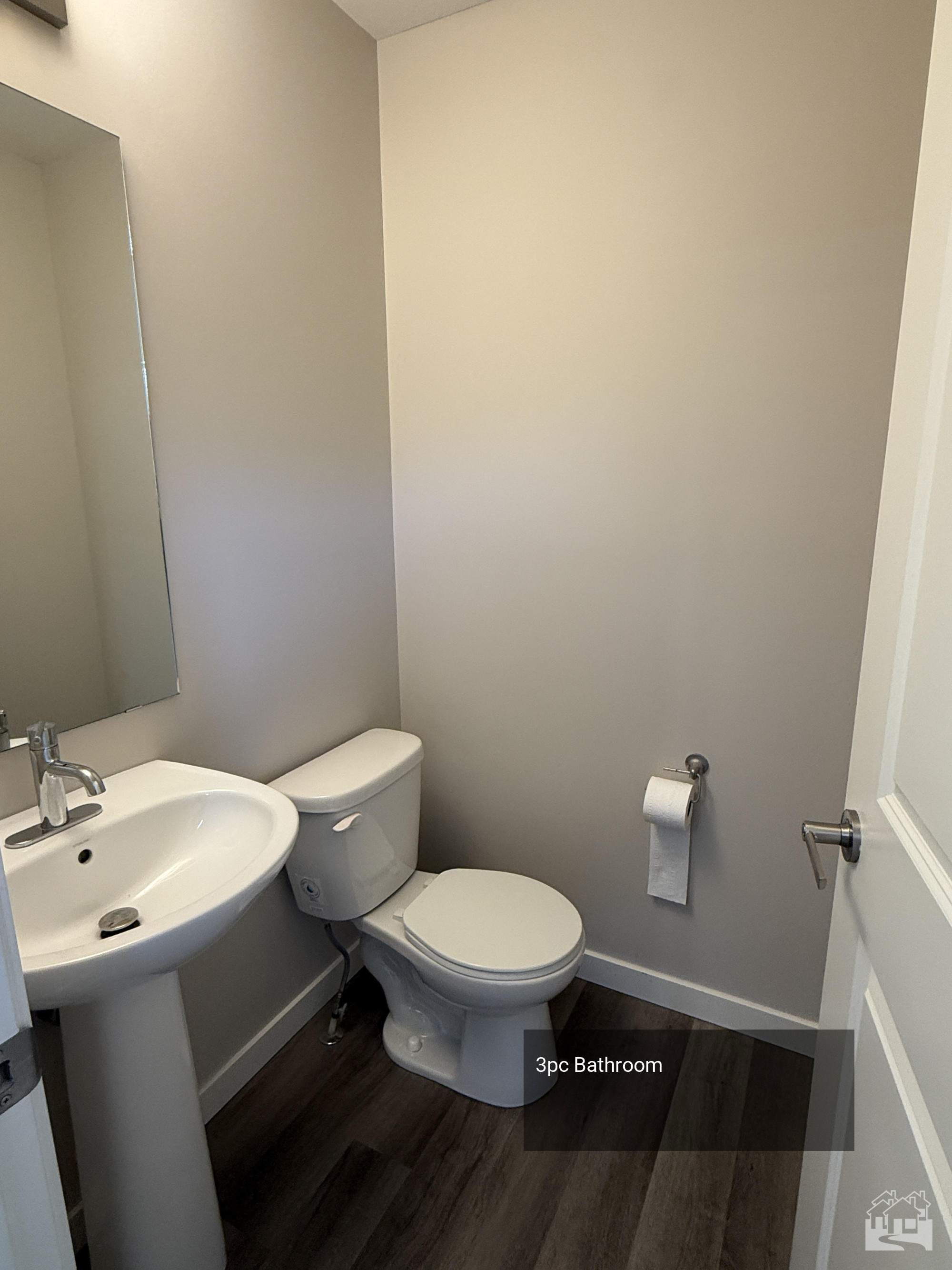 Guest Bathroom Key Image