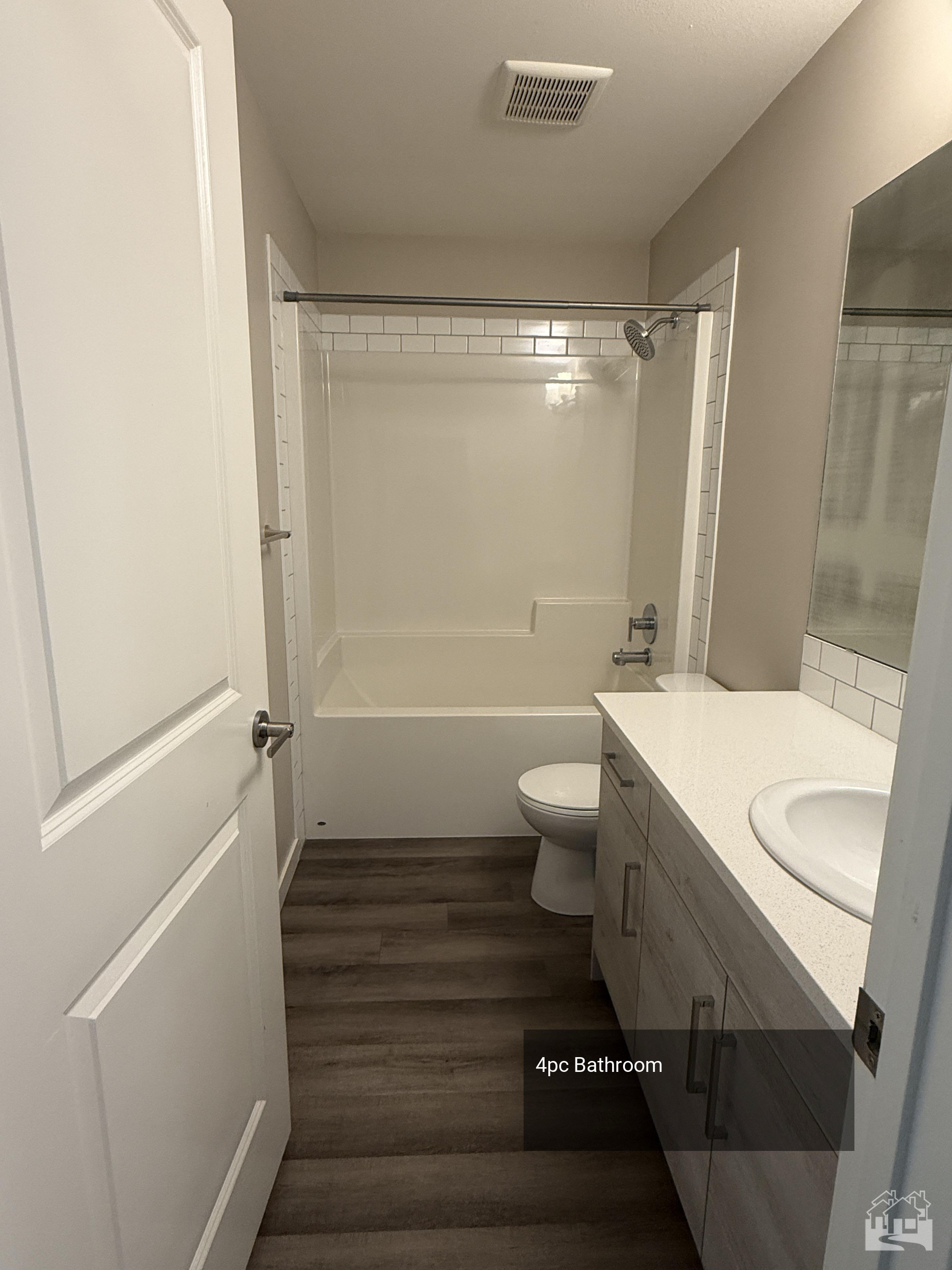 4pc Bathroom Key Image