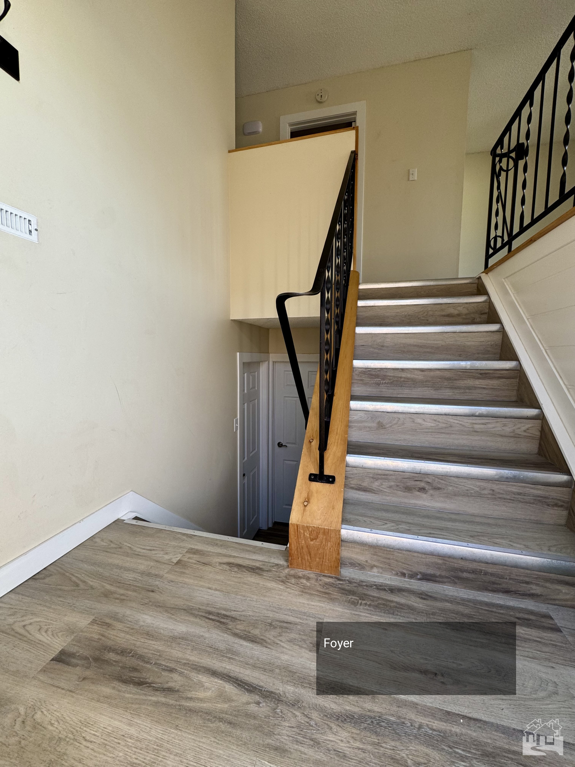 Foyer Key Image