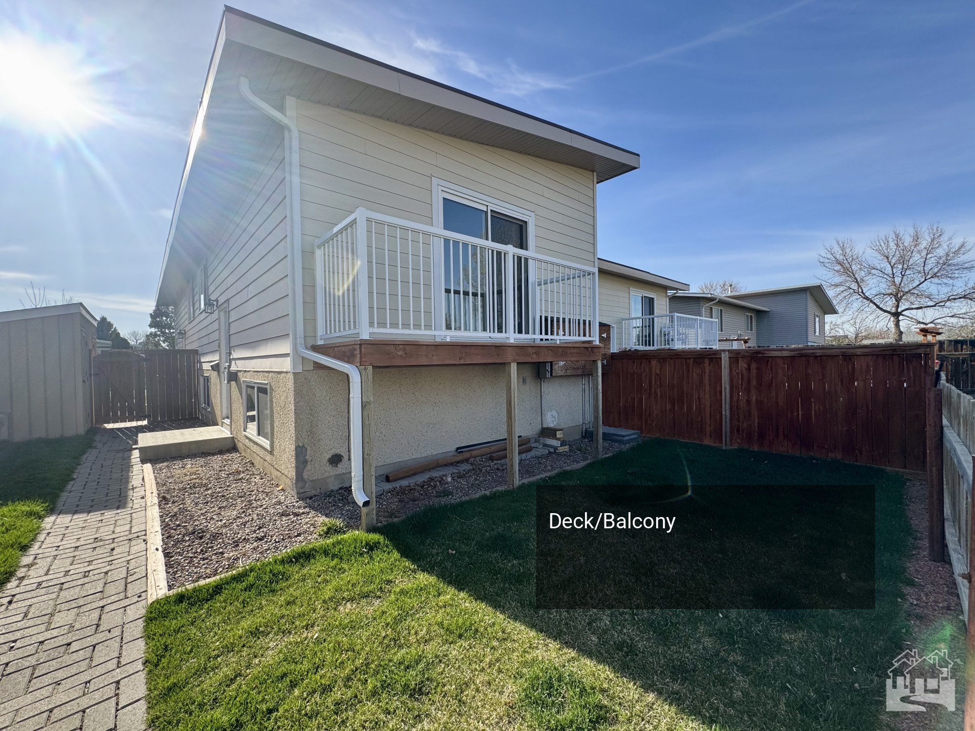 Deck/Balcony Key Image
