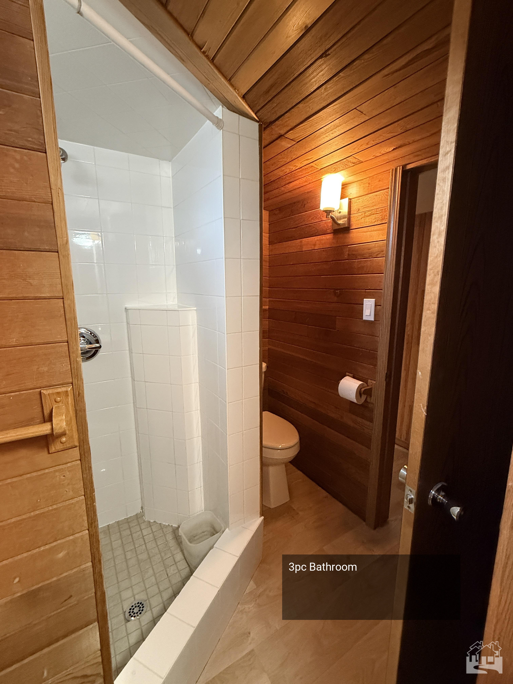3pc Bathroom Key Image
