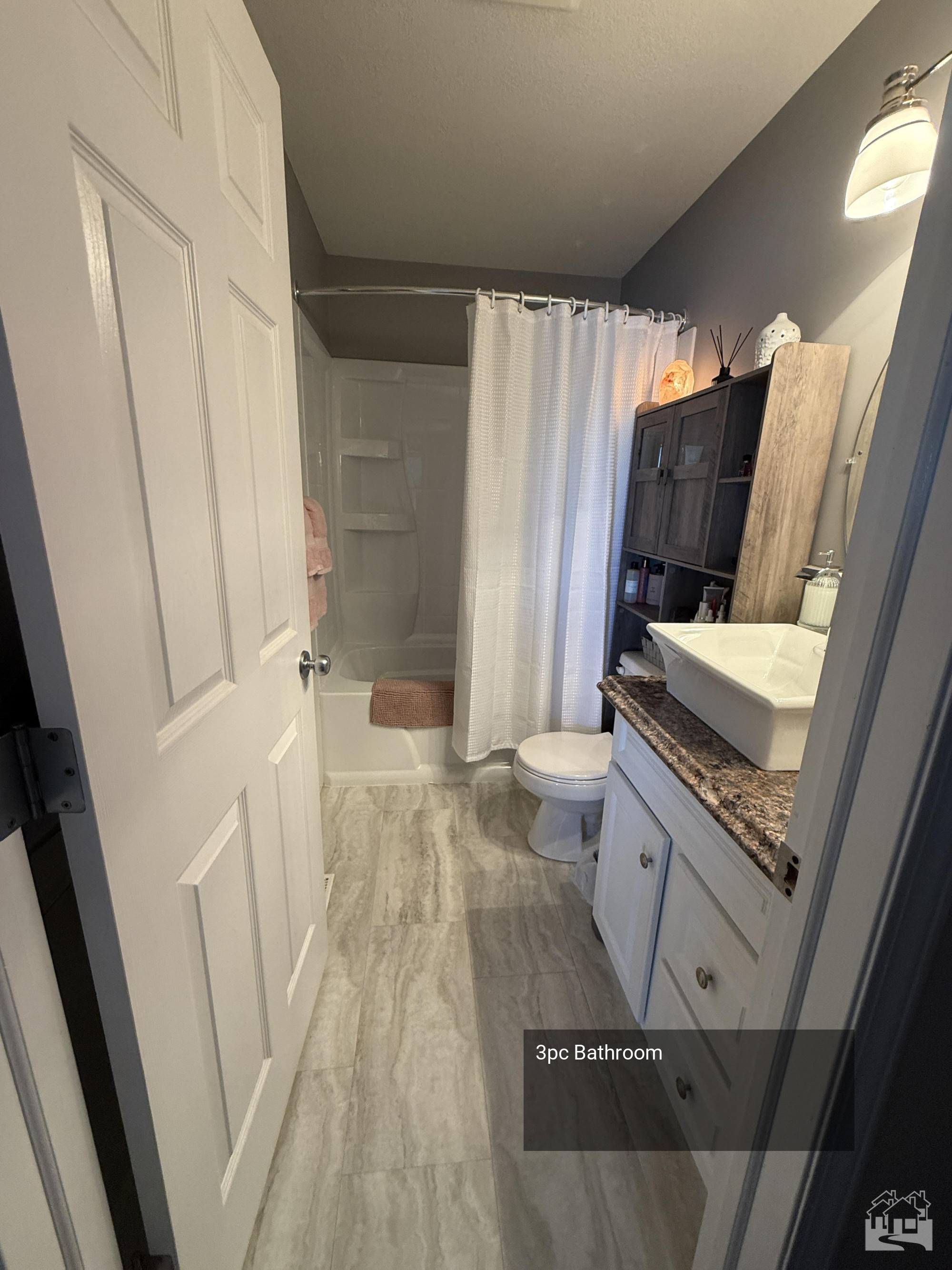 3pc Bathroom Key Image