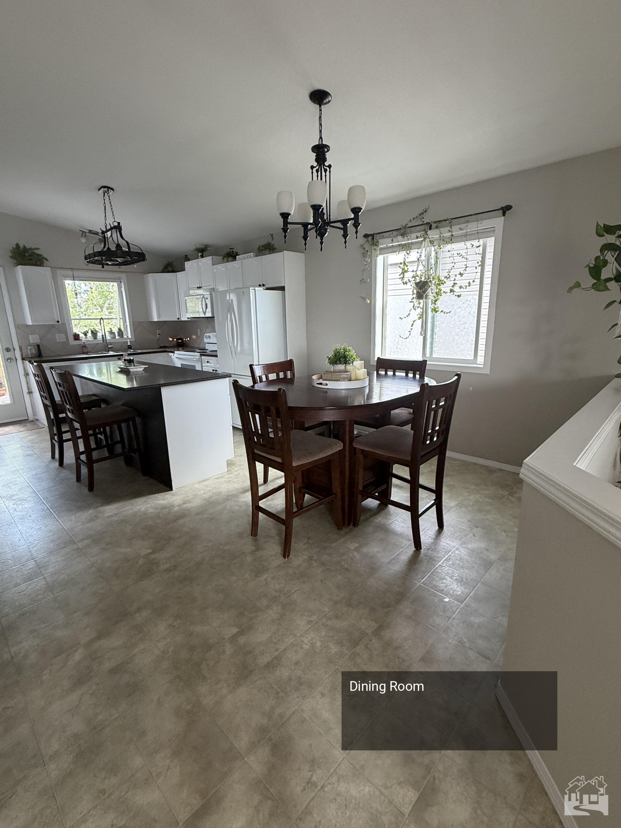 Dining Room Key Image