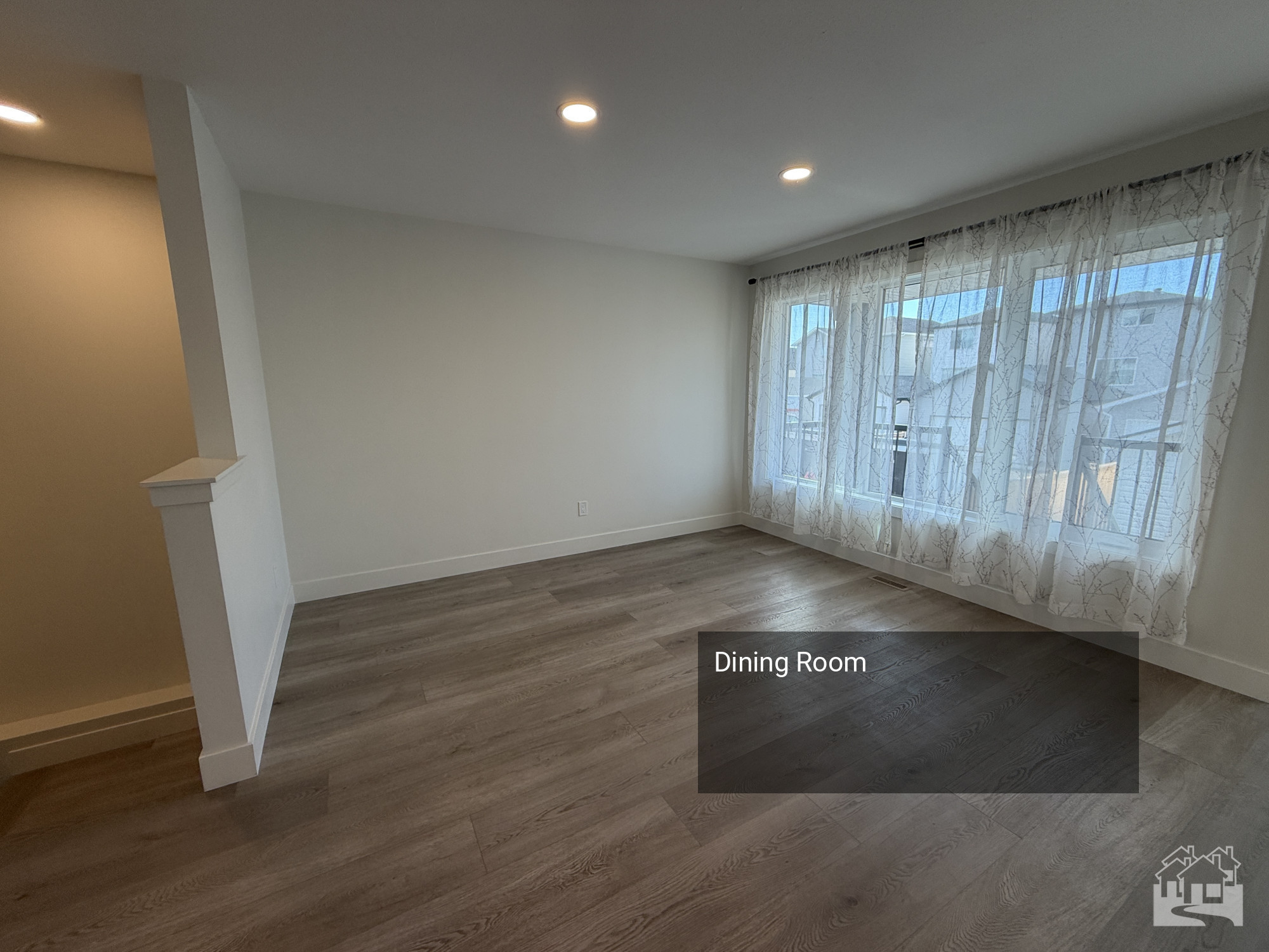 Dining Room Key Image