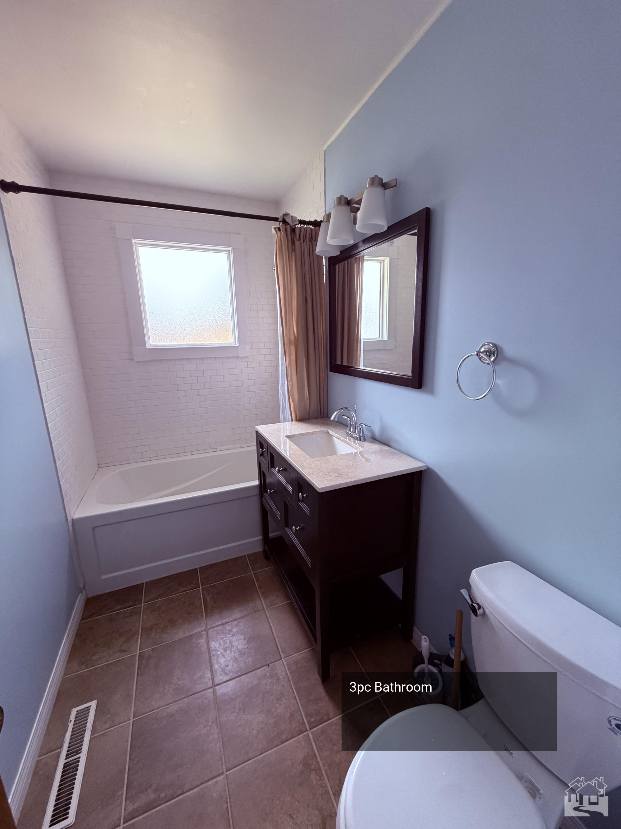 3pc Bathroom Key Image