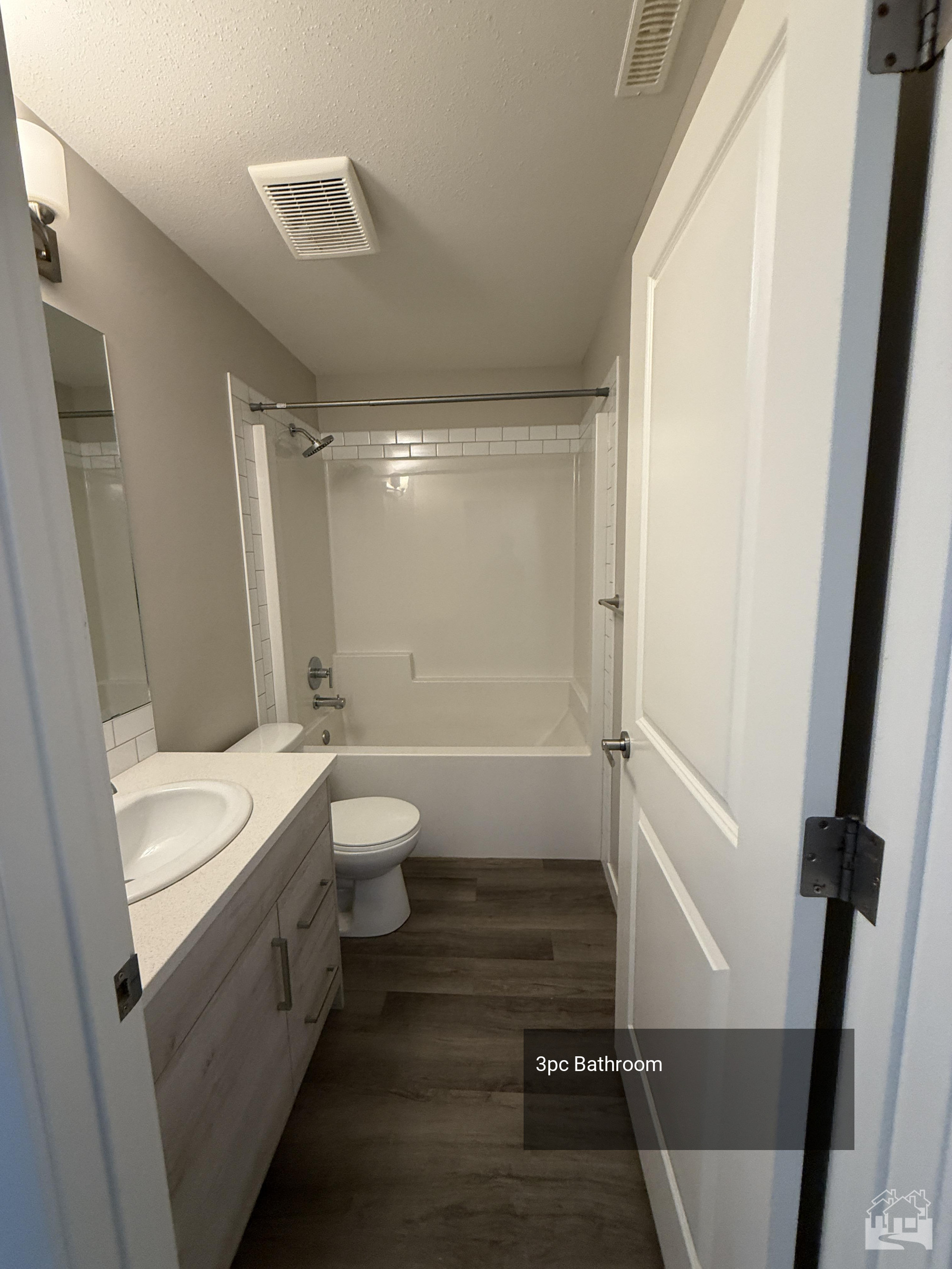 4pc Bathroom Key Image